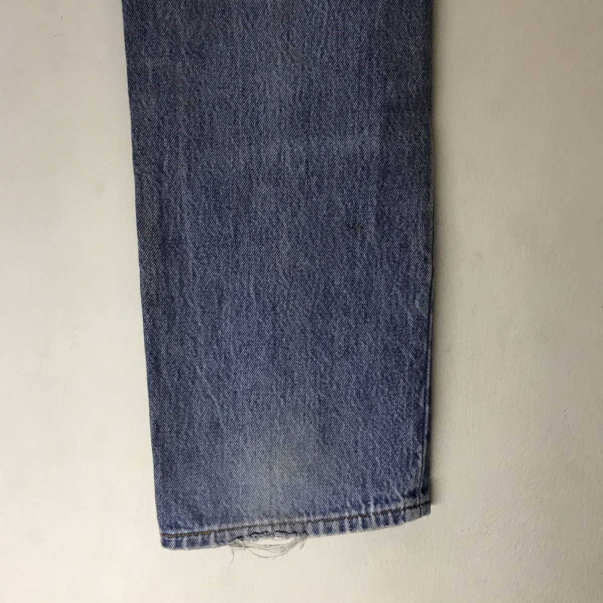 Levi's Vintage 90s Levis 501 Distressed Light wash Made in USA Size US 30 / EU 46 - 17 Thumbnail