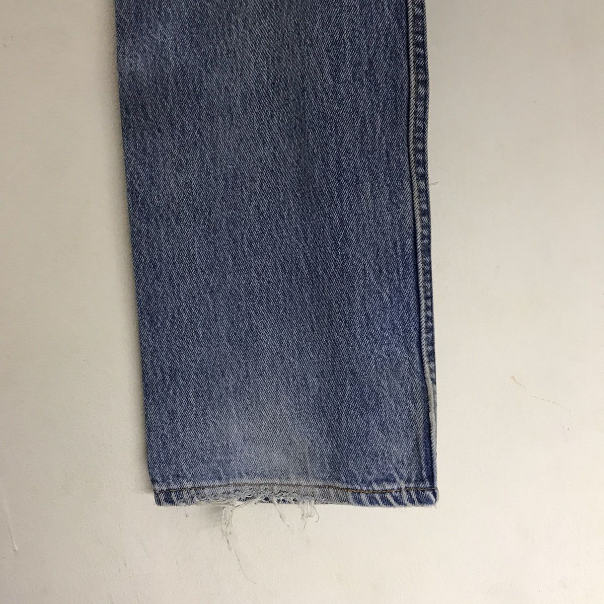 Levi's Vintage 90s Levis 501 Distressed Light wash Made in USA Size US 30 / EU 46 - 16 Thumbnail