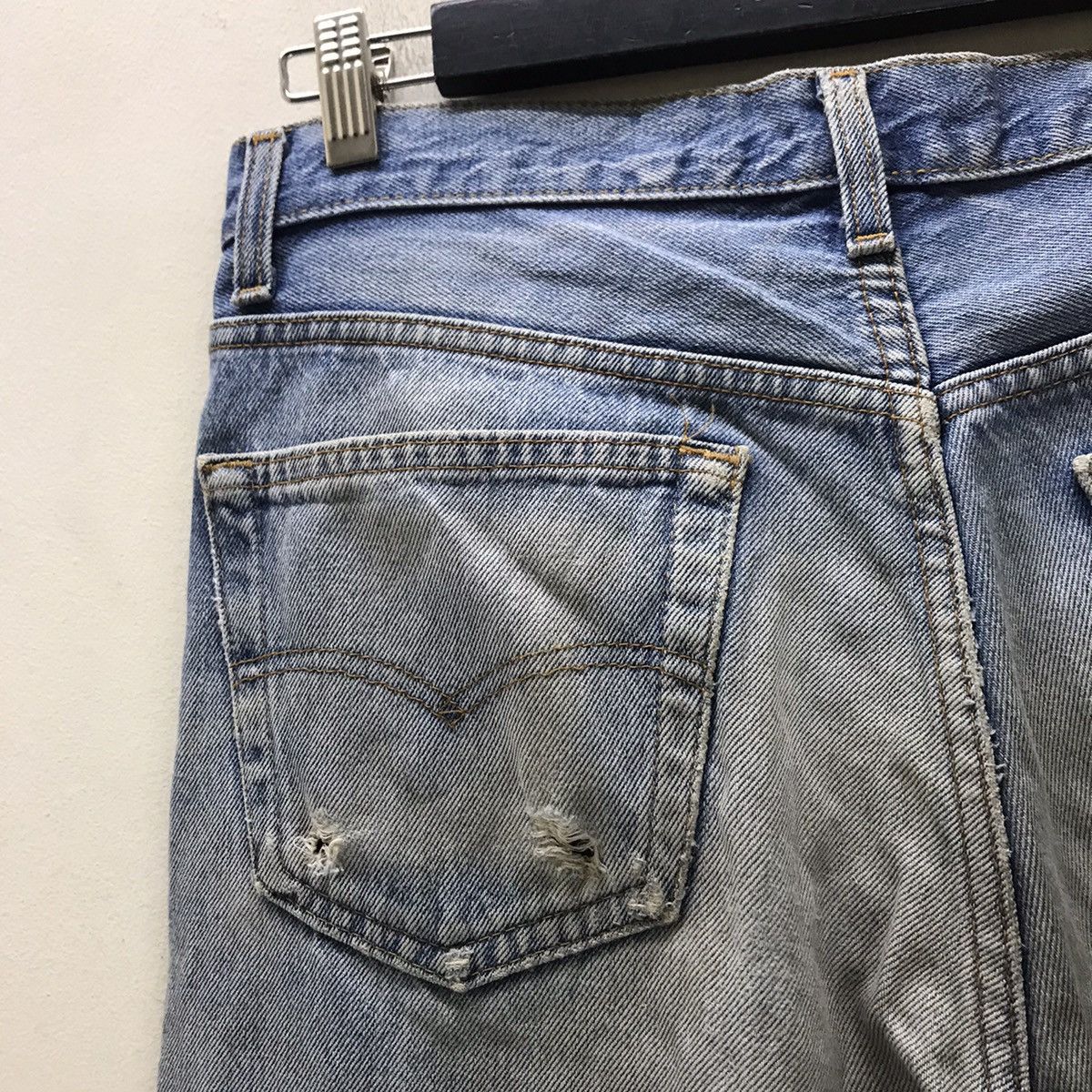 Levi's Vintage 80s Levis 501 Distressed Dirty Faded Butler Style Size US 33 - 12 Thumbnail