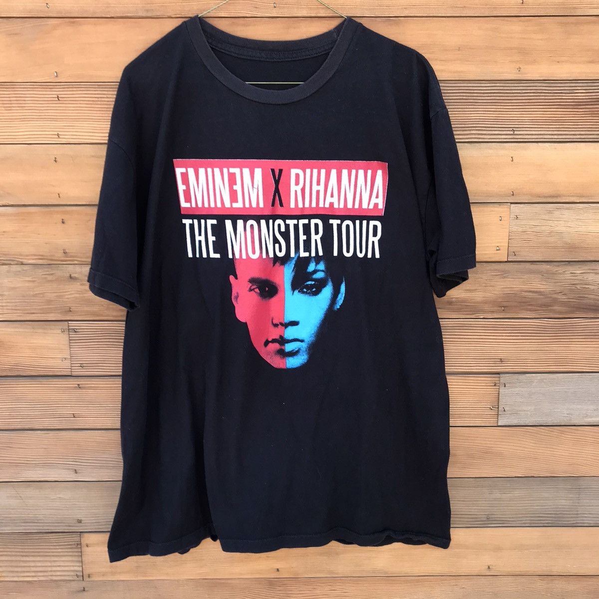 Eminem x Rihanna The Monster Tour Tシャツ Rihanna x Eminem Monster Tour T-shirt – Ropa Chidx