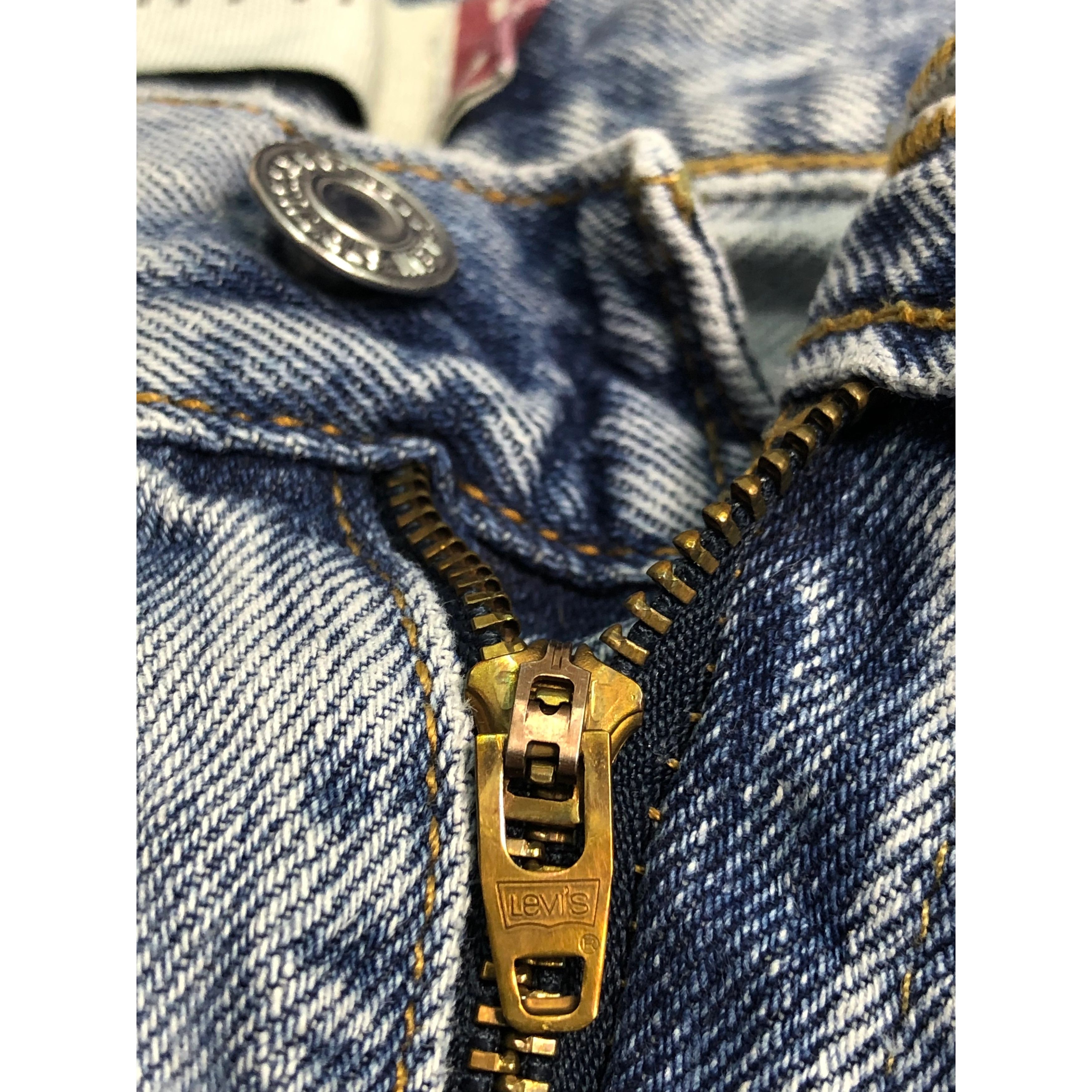 Levi's Vintage Levis 505 Regular Fit Faded Denim DP0196 Size US 35 - 7 Thumbnail