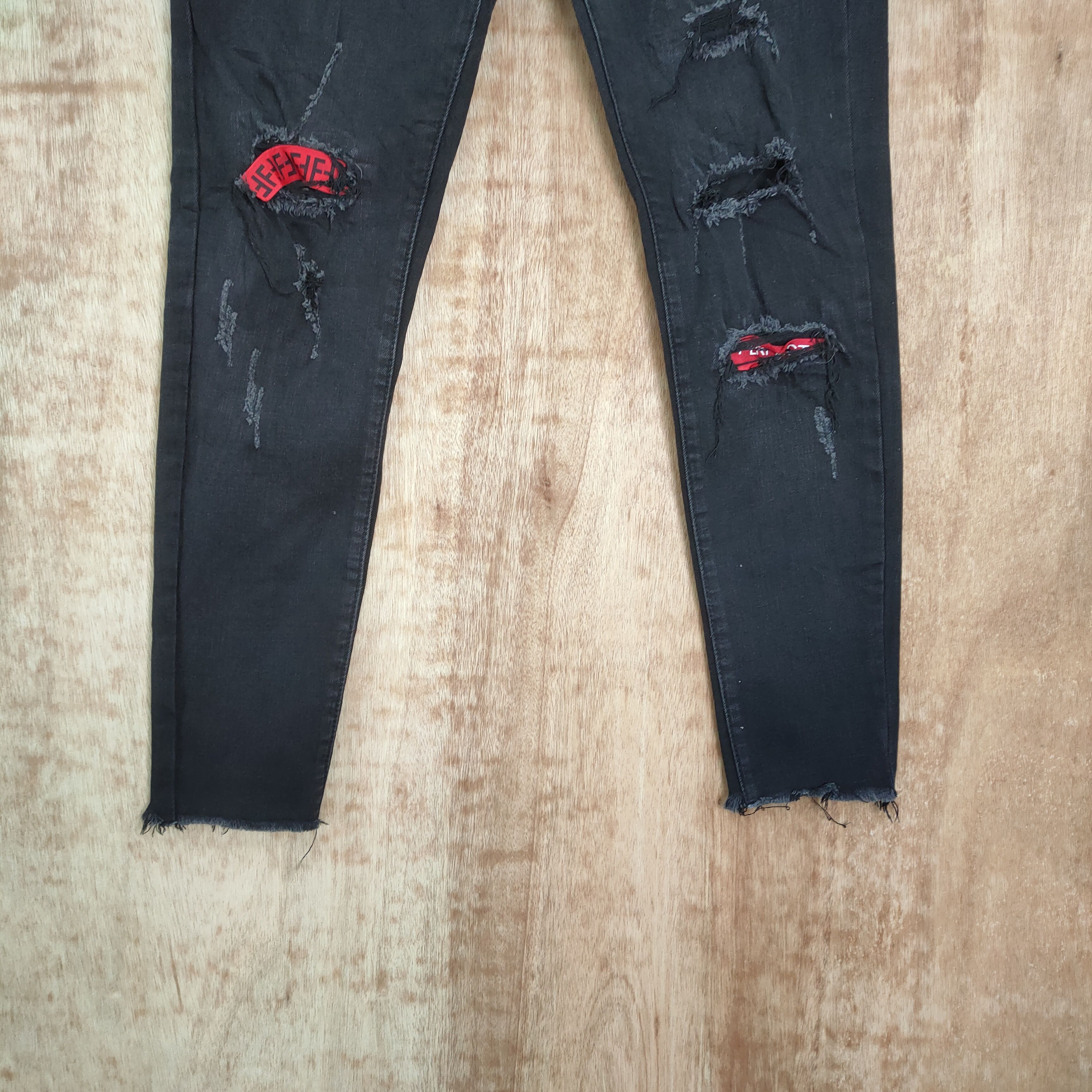 Japanese Brand JAPANESE SKINNY RIPPEP FENDI STYLE JEAN DENIM PANTS Size US 31 - 3 Thumbnail