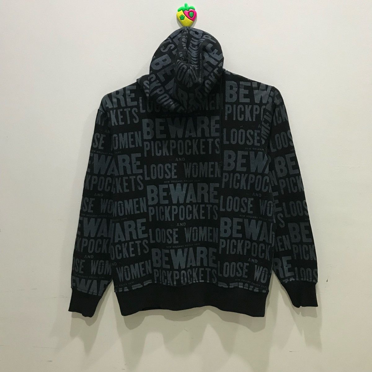Japanese Brand × Vintage COMMONTAGE Hoodie Full Print Size L Fits Size M Size US M / EU 48-50 / 2 - 5 Thumbnail
