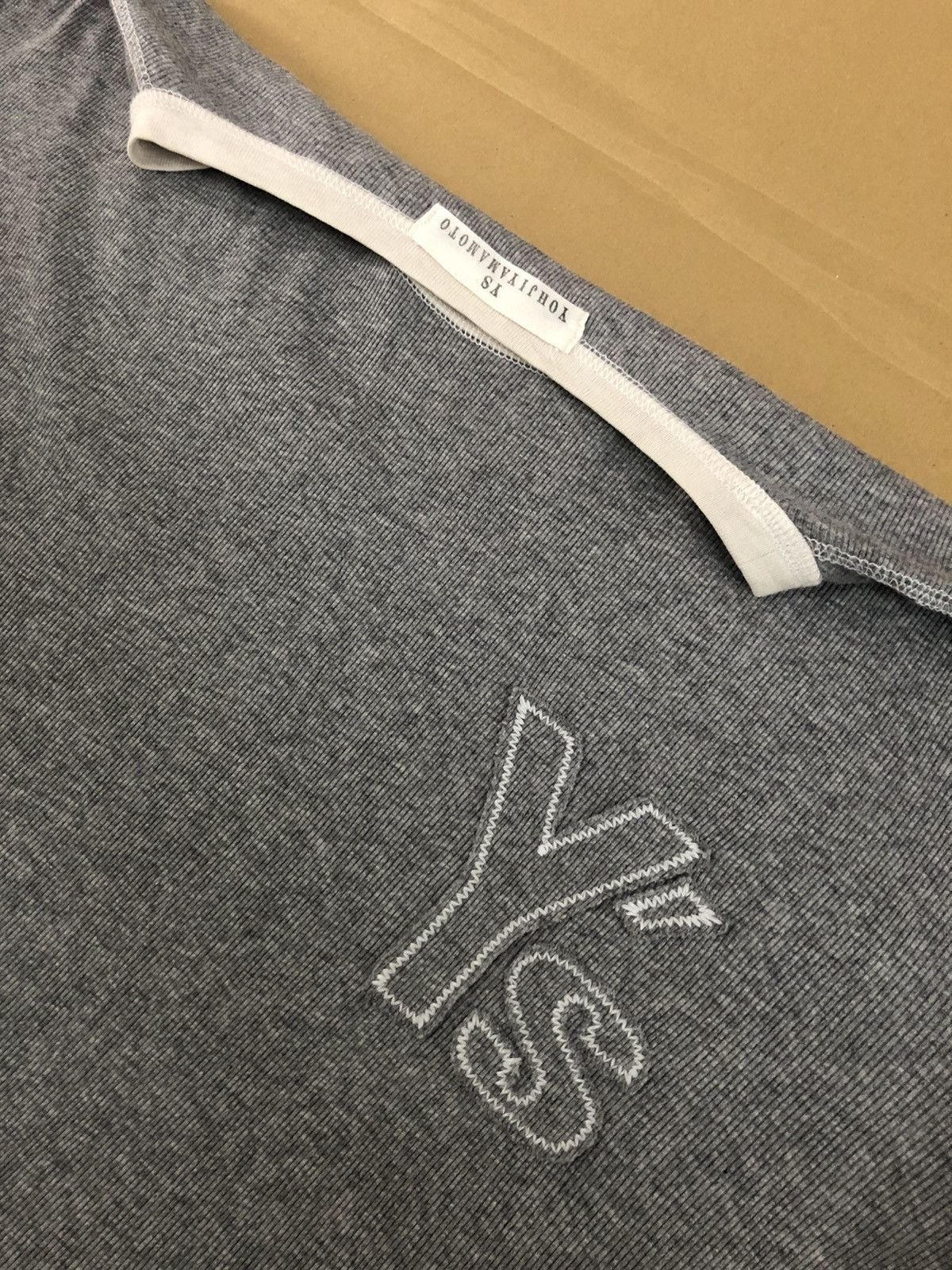 Yohji Yamamoto GRAIL🔥2007 Yohji Yamamoto ™️ Logo Elongated Arm Shirt Size US L / EU 52-54 / 3 - 3 Thumbnail