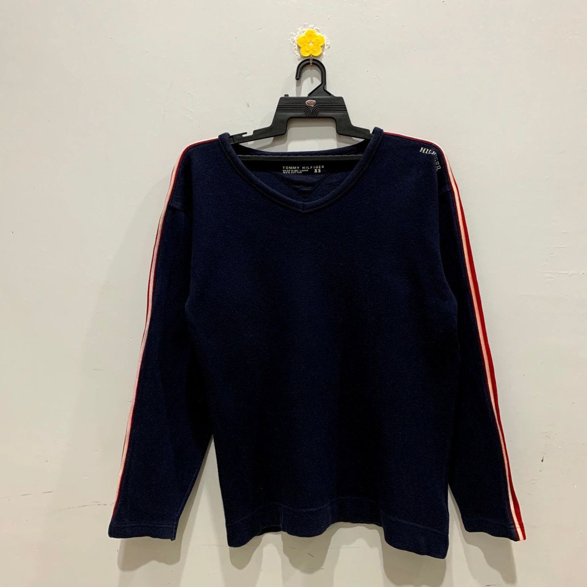 Japanese Brand × Tommy Hilfiger × Vintage TOMMY HILFIGER Sweatshirt Size XS Fits M Size US M / EU 48-50 / 2 - 1 Thumbnail