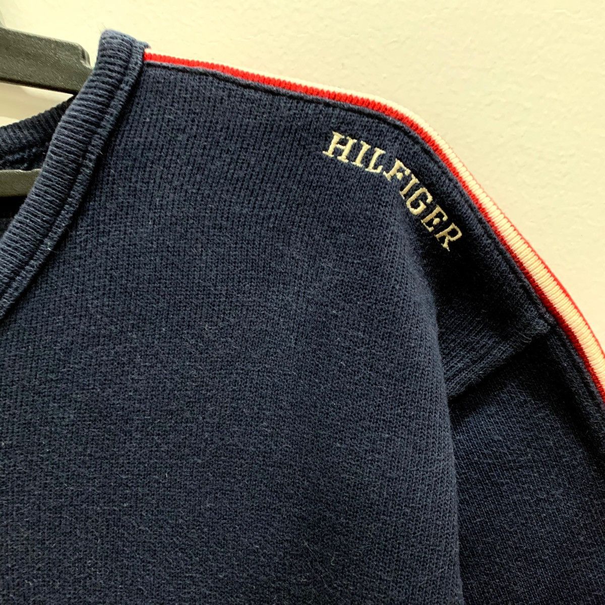 Japanese Brand × Tommy Hilfiger × Vintage TOMMY HILFIGER Sweatshirt Size XS Fits M Size US M / EU 48-50 / 2 - 4 Thumbnail