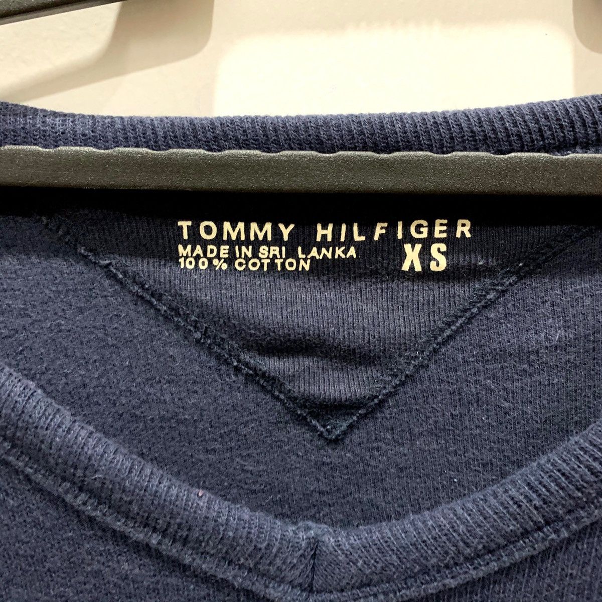 Japanese Brand × Tommy Hilfiger × Vintage TOMMY HILFIGER Sweatshirt Size XS Fits M Size US M / EU 48-50 / 2 - 3 Thumbnail