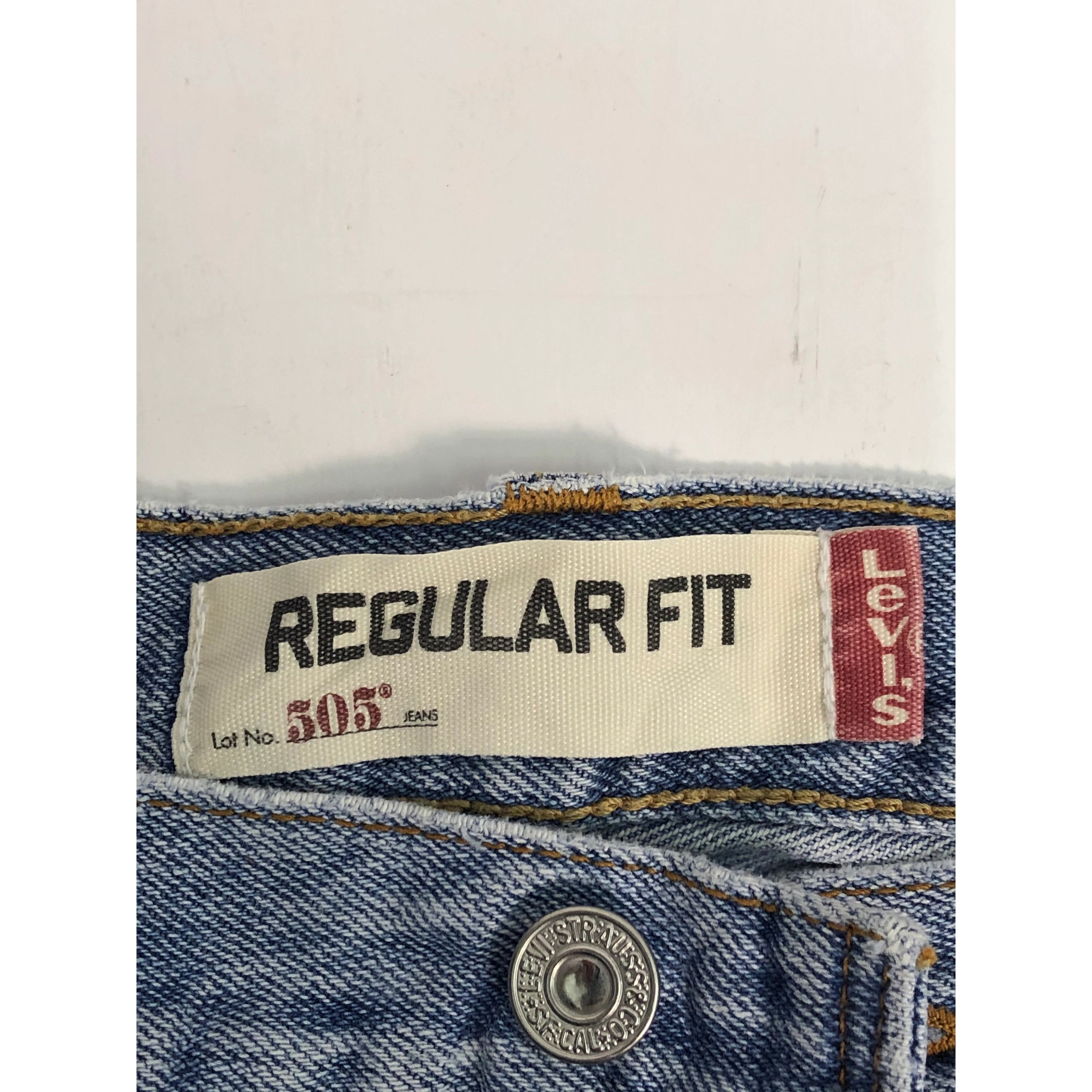 Levi's Vintage Levis 505 Lightwash Regular Fit Faded Denim DP0035 Size US 39 - 7 Thumbnail