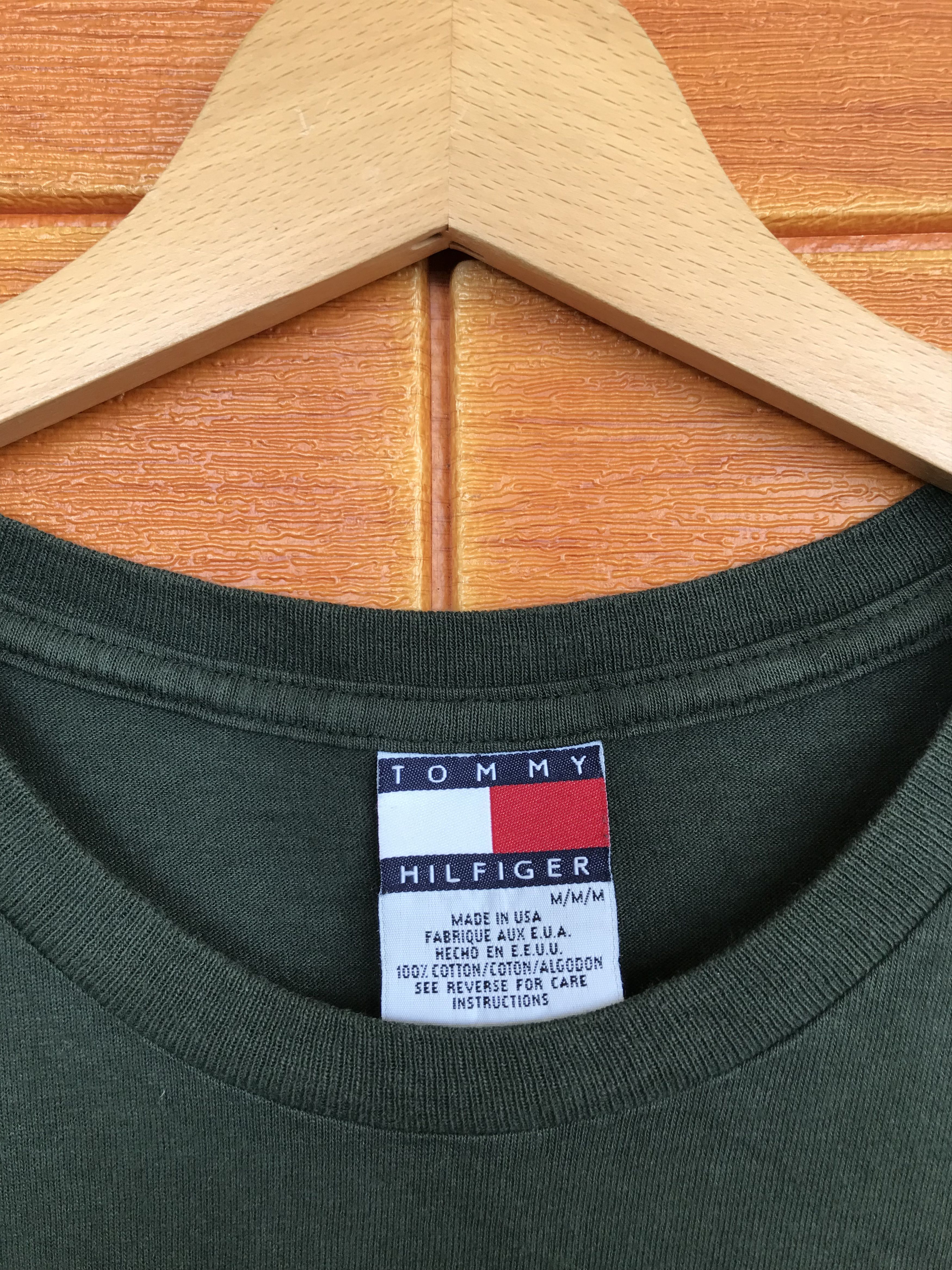 Tommy Hilfiger Vintage 90s Tommy Hilfiger Small Logo Embroidered T-Shirt Size US M / EU 48-50 / 2 - 3 Thumbnail