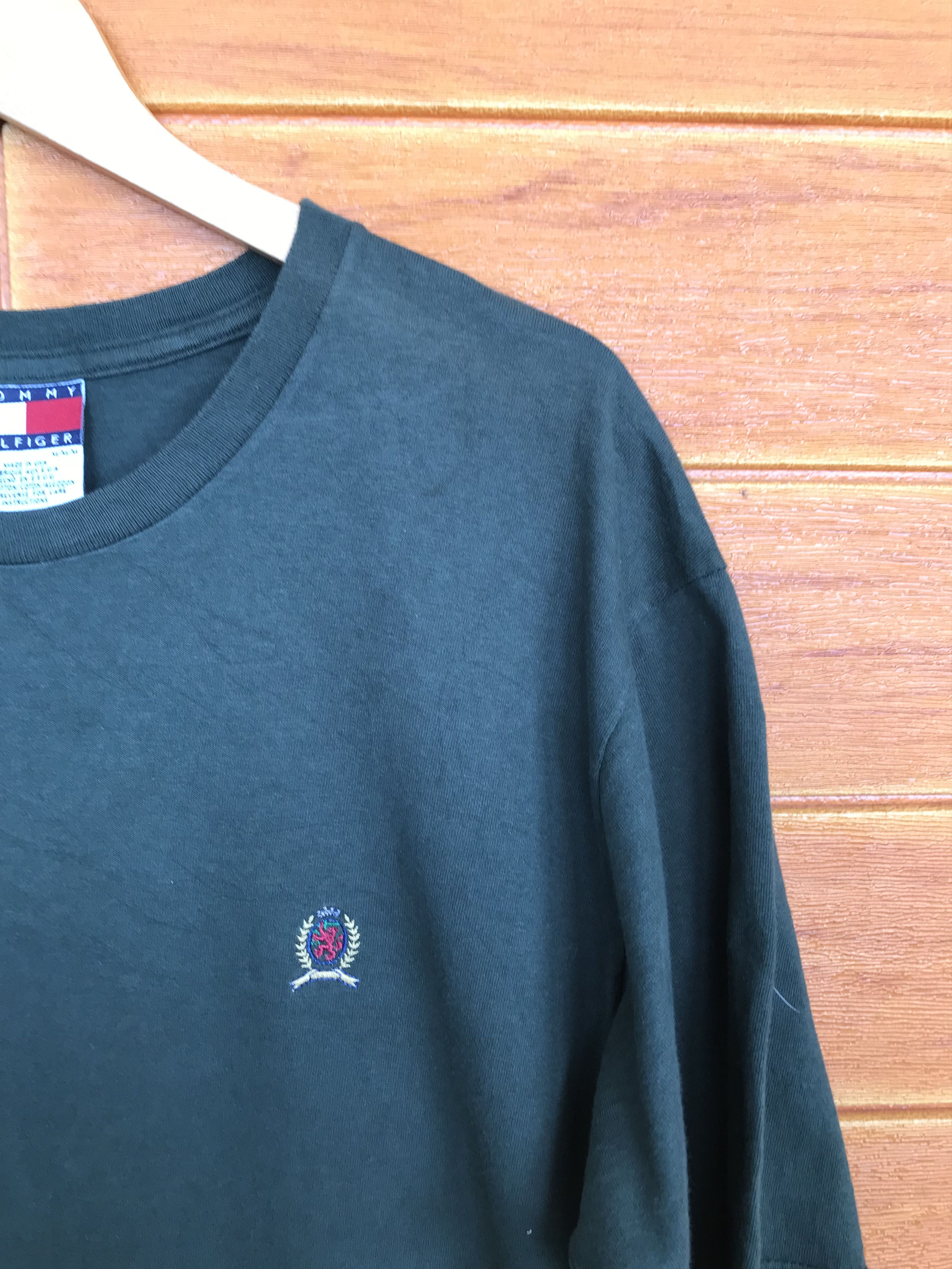 Tommy Hilfiger Vintage 90s Tommy Hilfiger Small Logo Embroidered T-Shirt Size US M / EU 48-50 / 2 - 2 Thumbnail