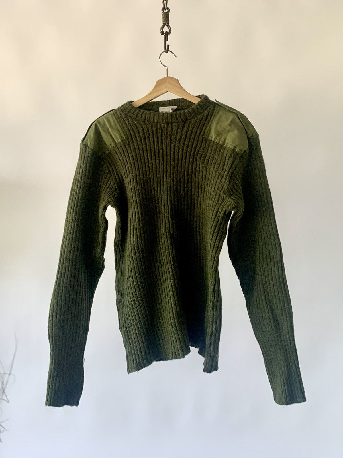VINTAGE BRITISH ARMY SWEATER