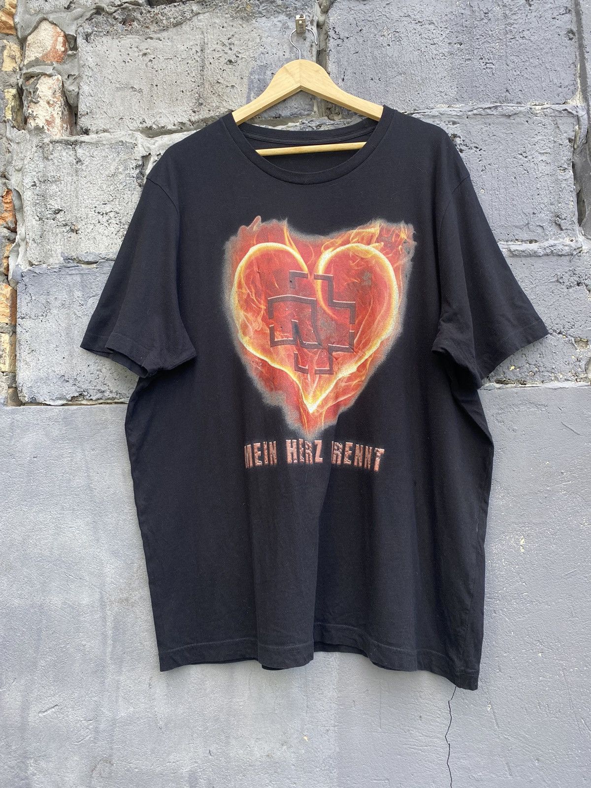 Band Tees Vintage Rammstein “Mein Herz Brennt” Burning Tee XL Black Size US XXL / EU 58 / 5 - 2 Thumbnail
