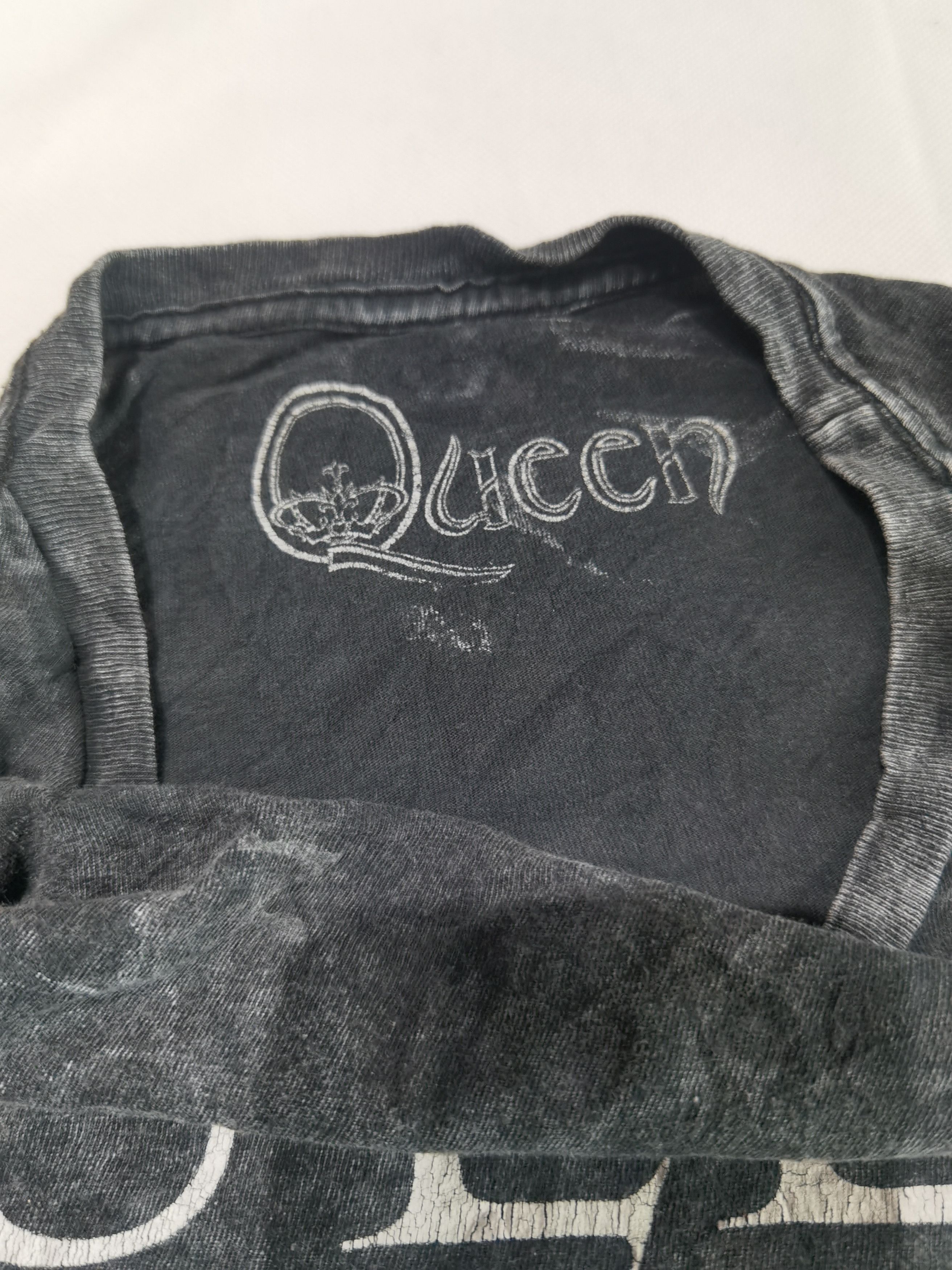 Band Tees Queen Acid Wash T shirt Size US XL / EU 56 / 4 - 5 Thumbnail