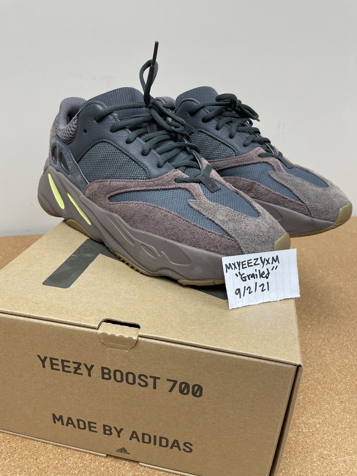 Yeezy Boost 700 Mauve 2018