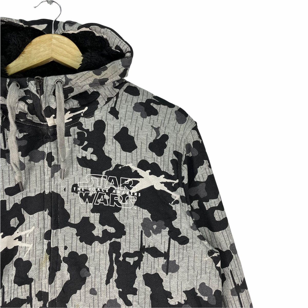 Star Wars 🌟STAR WARS The Force Awakens Hoodie Camo Sherpa Sweatshirt Size US L / EU 52-54 / 3 - 6 Thumbnail