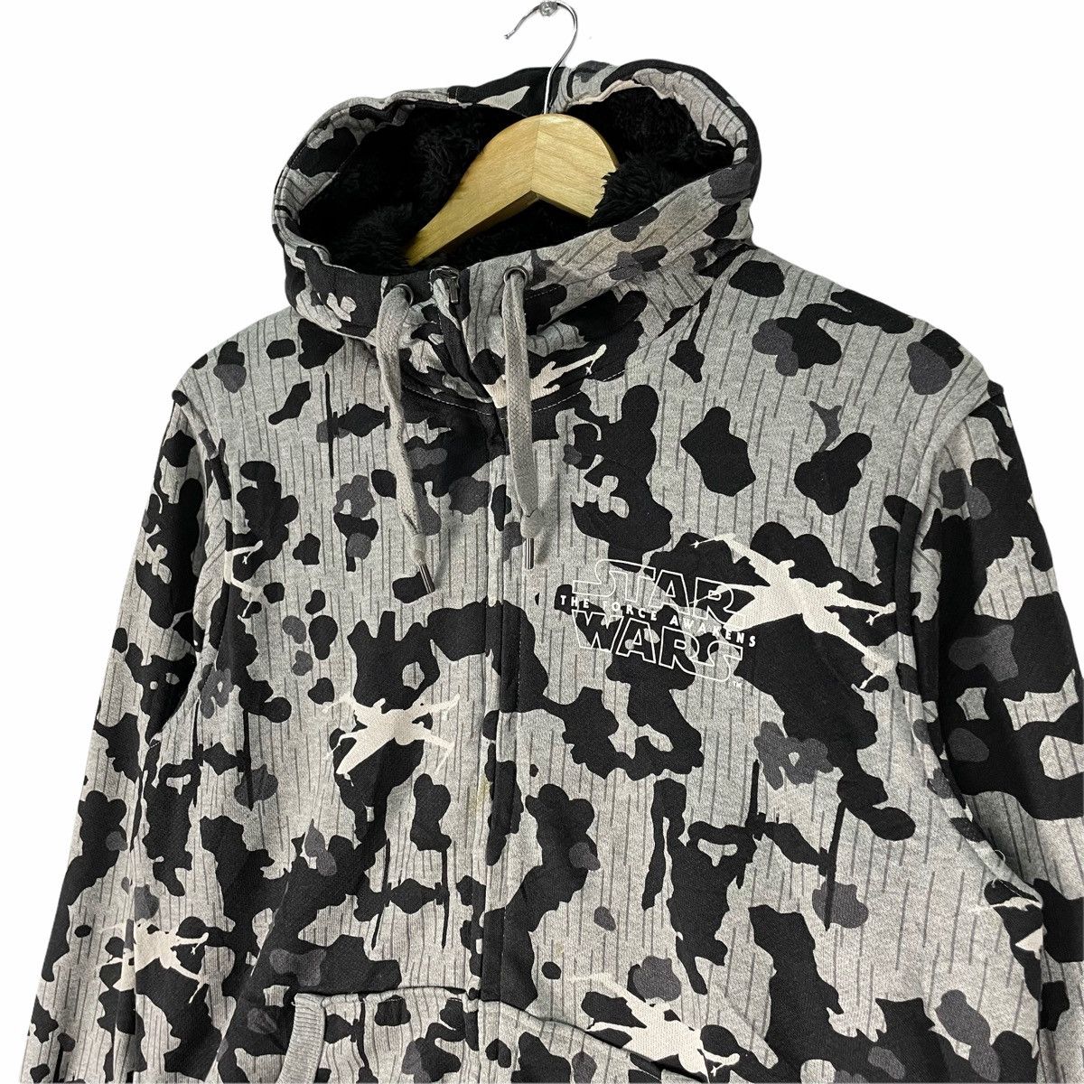 Star Wars 🌟STAR WARS The Force Awakens Hoodie Camo Sherpa Sweatshirt Size US L / EU 52-54 / 3 - 7 Thumbnail