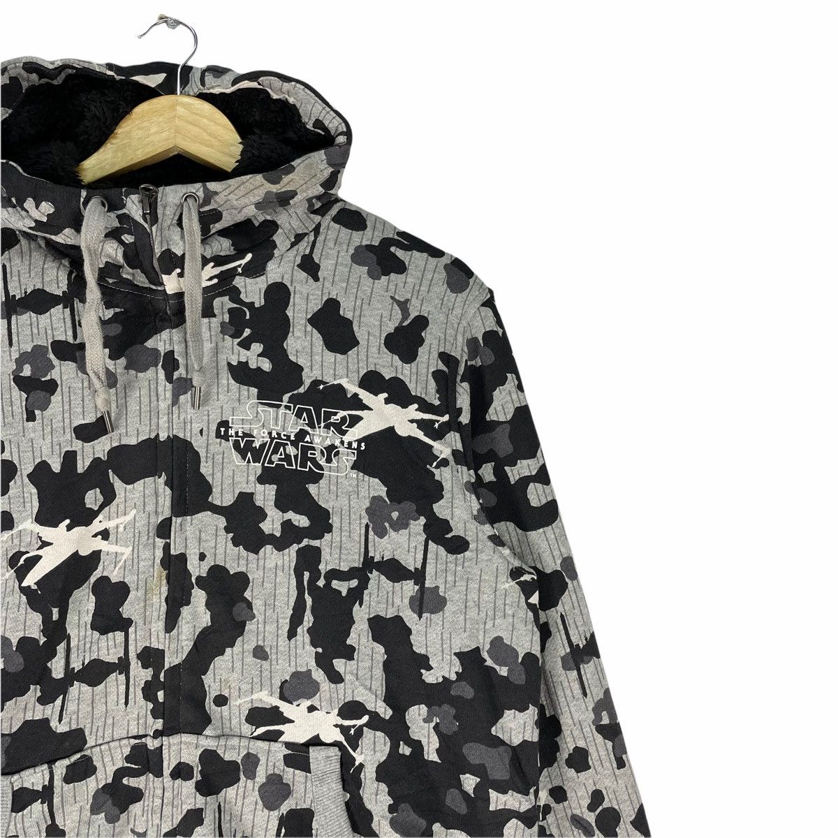 Star Wars 🌟STAR WARS The Force Awakens Hoodie Camo Sherpa Sweatshirt Size US L / EU 52-54 / 3 - 5 Thumbnail