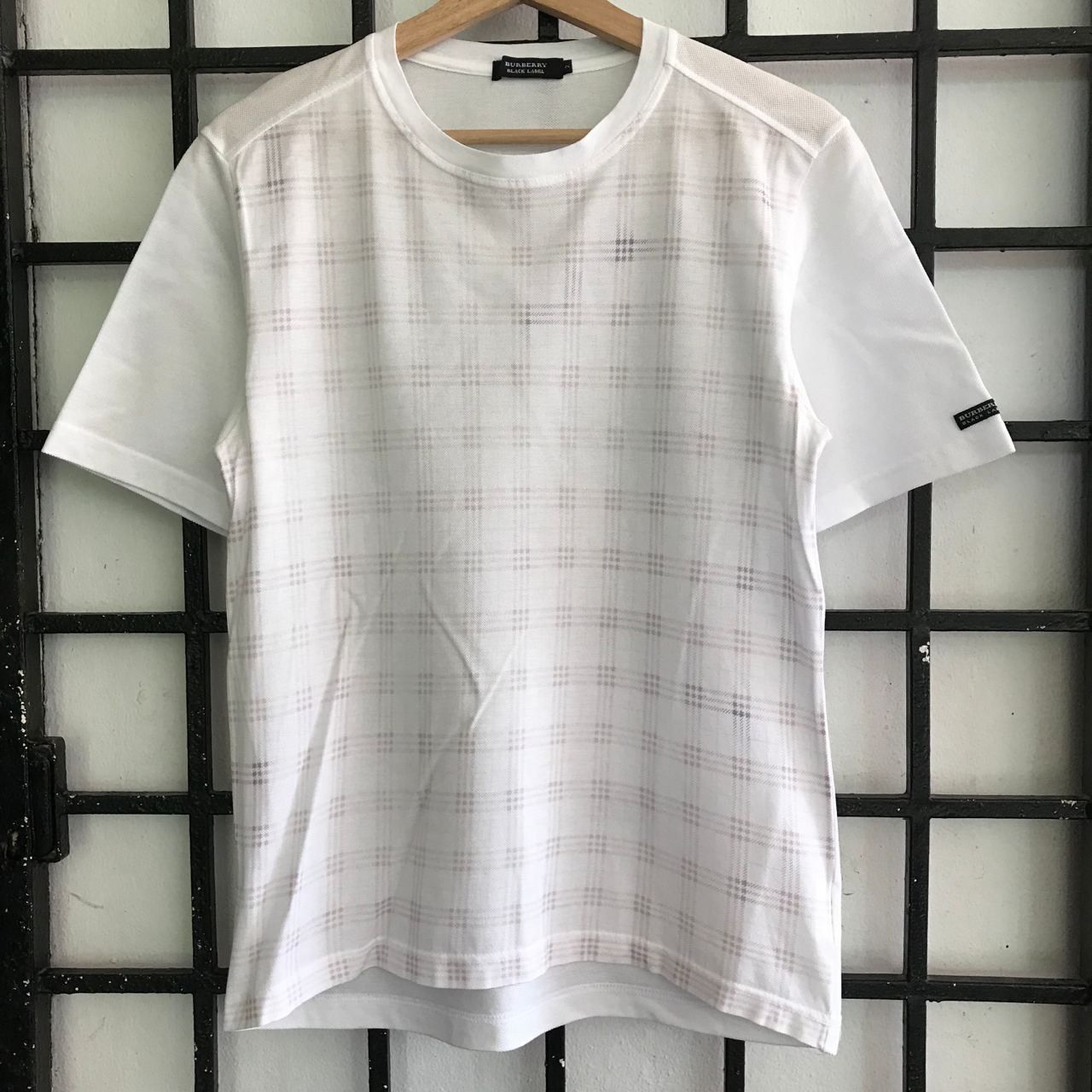 Burberry × Japanese Brand 🔥Vtg BURBERRY BLACK LABEL Nova Check Faded Style Tshirt Size US S / EU 44-46 / 1 - 1 Thumbnail