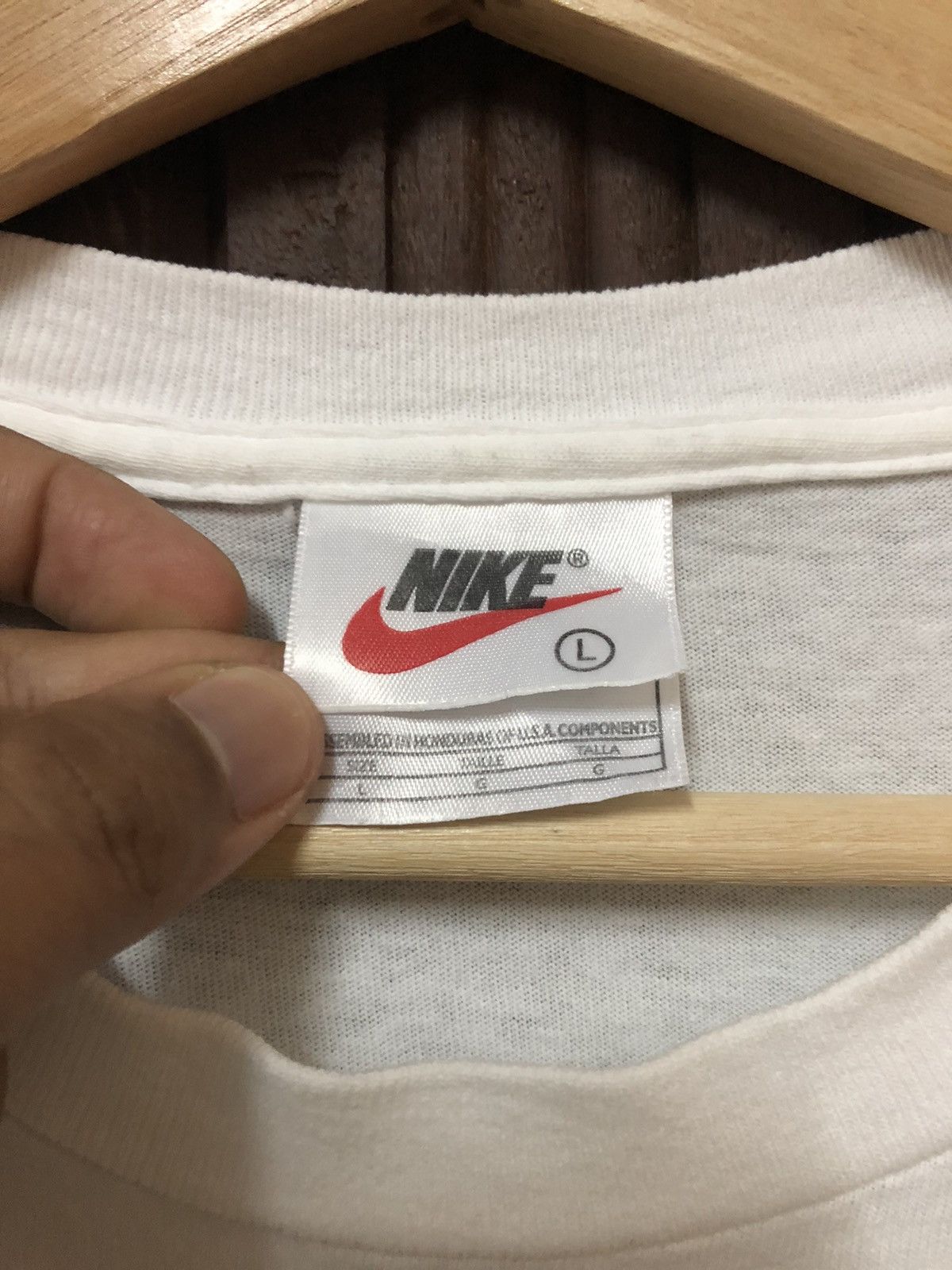 Nike × Vintage Vintage 90s Nike Block Swoosh Spell Out Rare Tee Shirt Size US XL / EU 56 / 4 - 4 Thumbnail