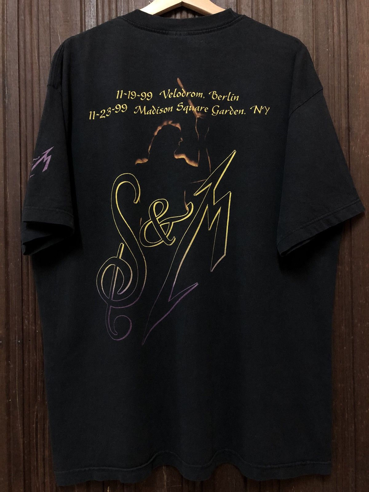 Band Tees × Metallica × Vintage Vintage 1999 Metallica S&M Live Concert Rare 90s Tee Shirt Size US XL / EU 56 / 4 - 9 Thumbnail