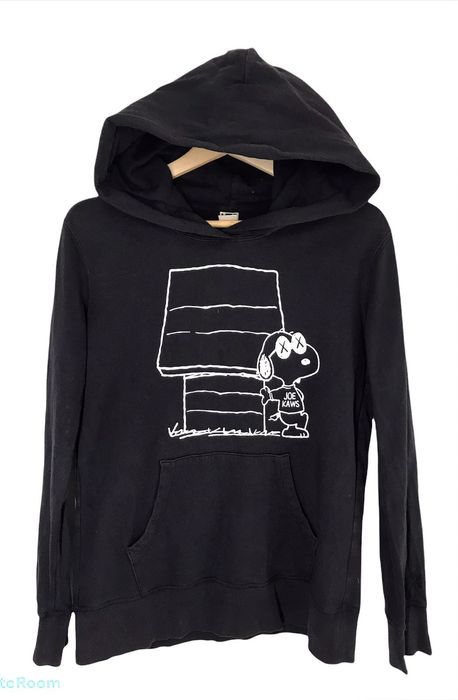Kaws x hot sale peanuts sweatshirt