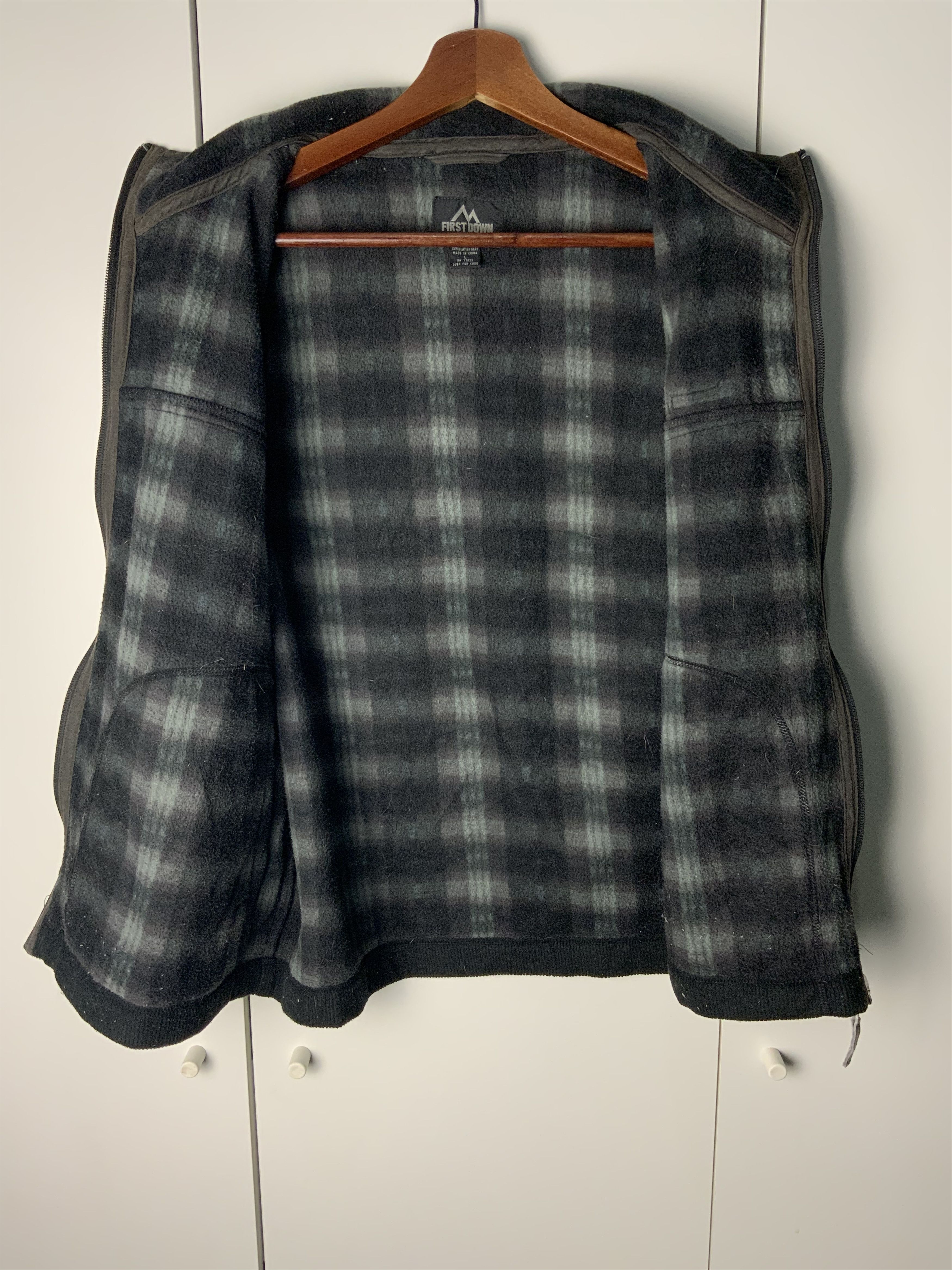 Japanese Brand First Down Hiking Sportswear Corduroi Vest Size US L / EU 52-54 / 3 - 8 Thumbnail