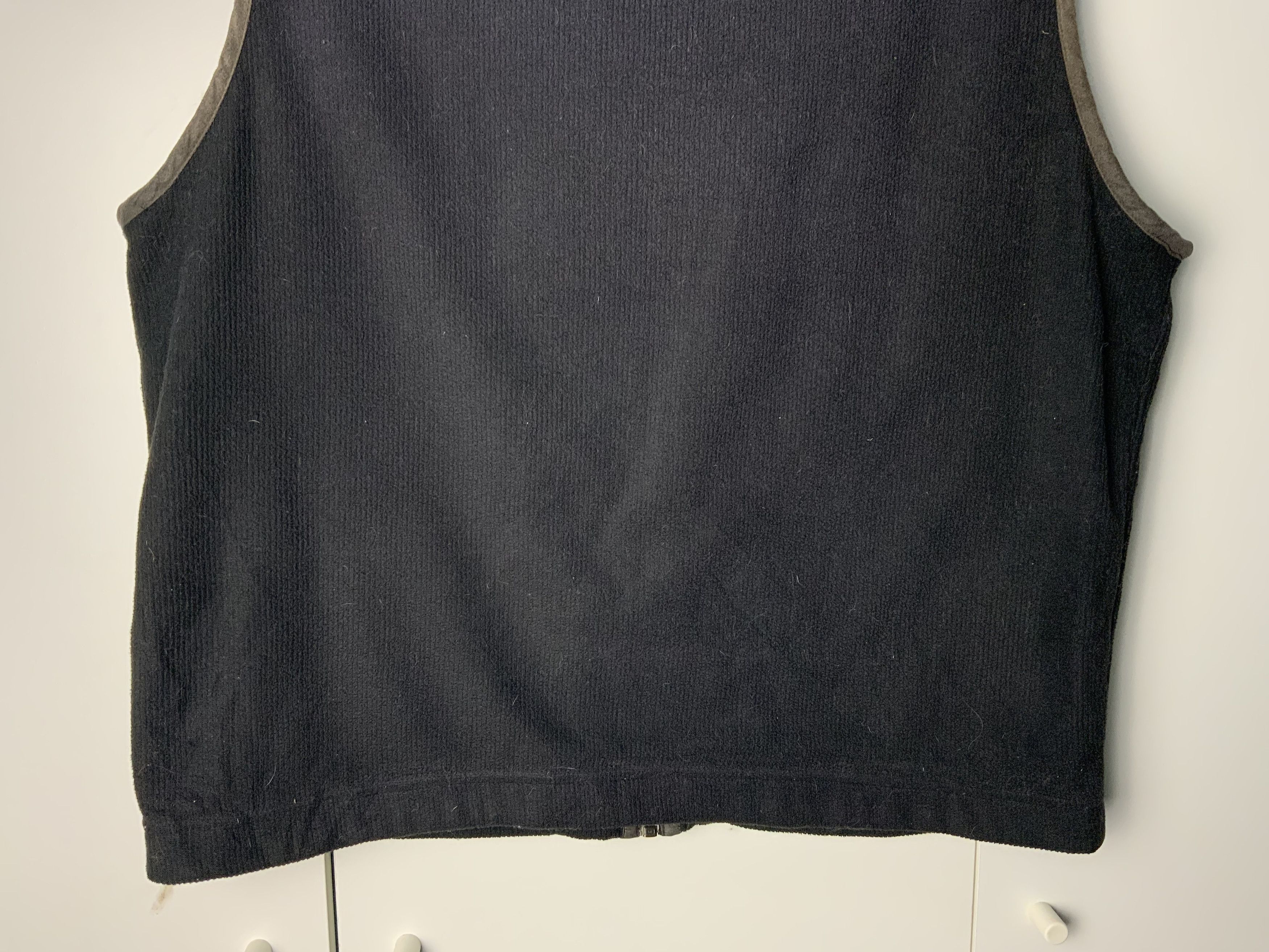 Japanese Brand First Down Hiking Sportswear Corduroi Vest Size US L / EU 52-54 / 3 - 7 Thumbnail