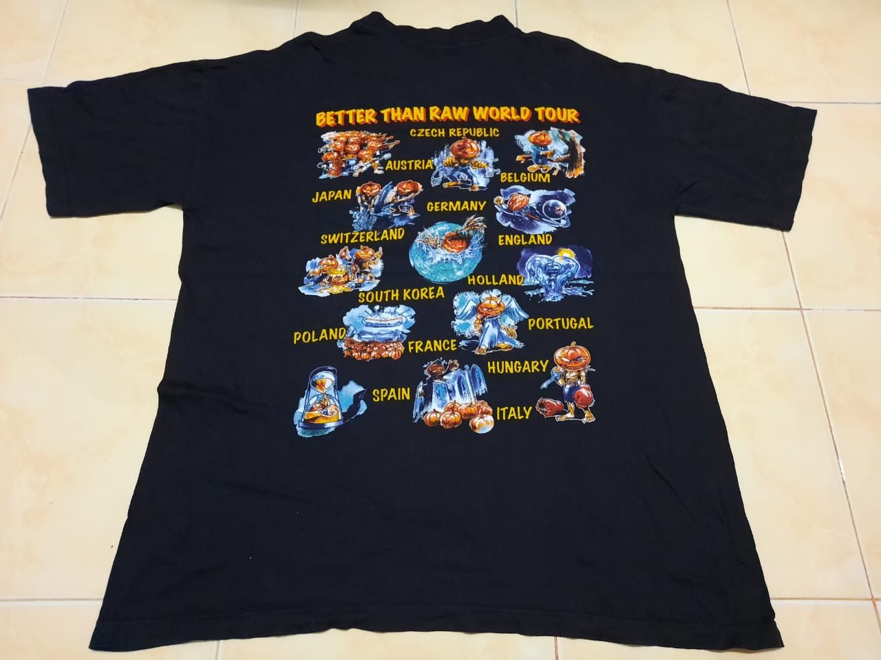Vintage Vintage Helloween Rock Music Band Tees Size US L / EU 52-54 / 3 - 2 Thumbnail