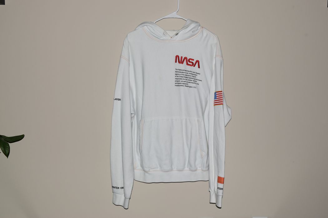 Pewdiepie store nasa sweater