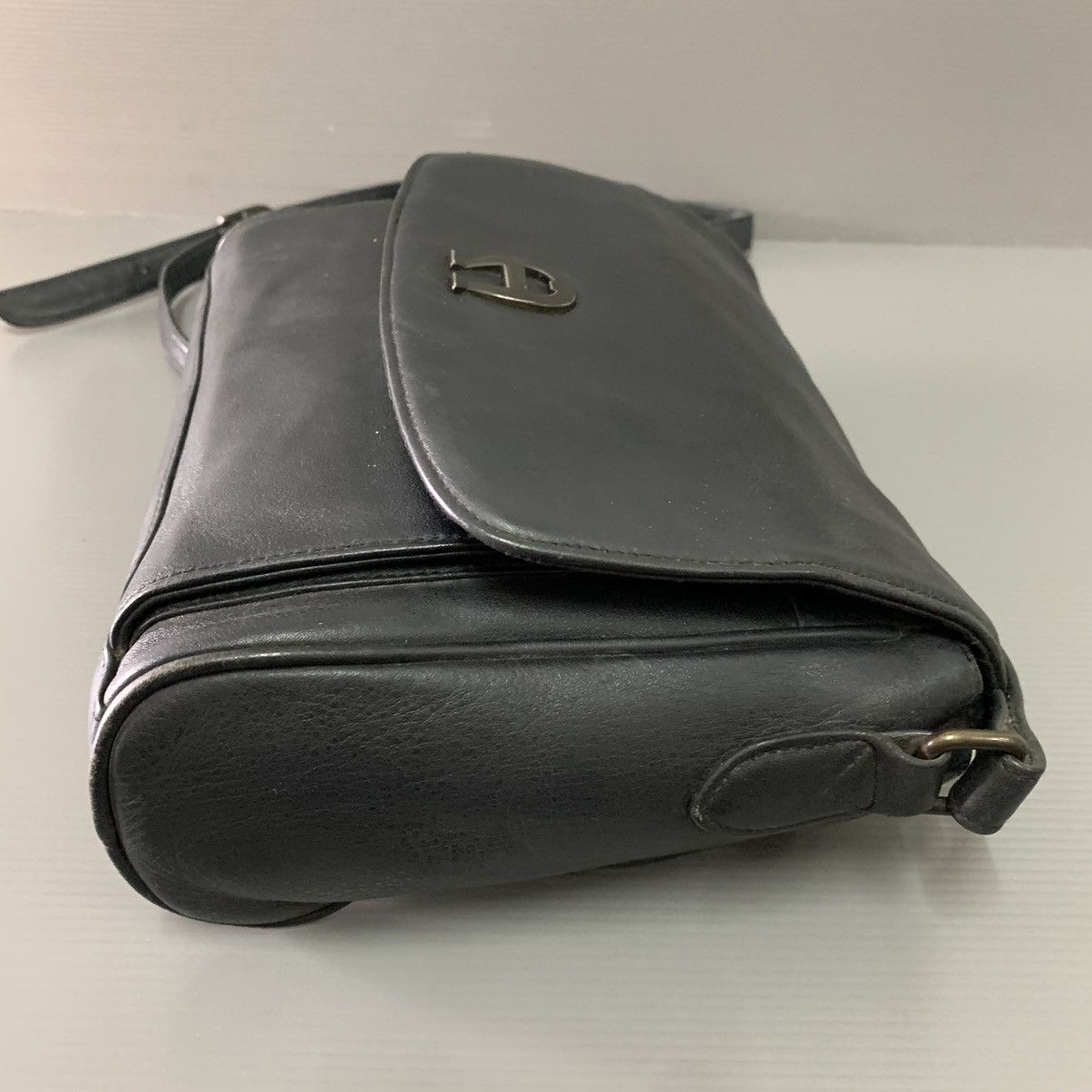 Aigner Aigner Leather Black Slingbag Size ONE SIZE - 5 Thumbnail