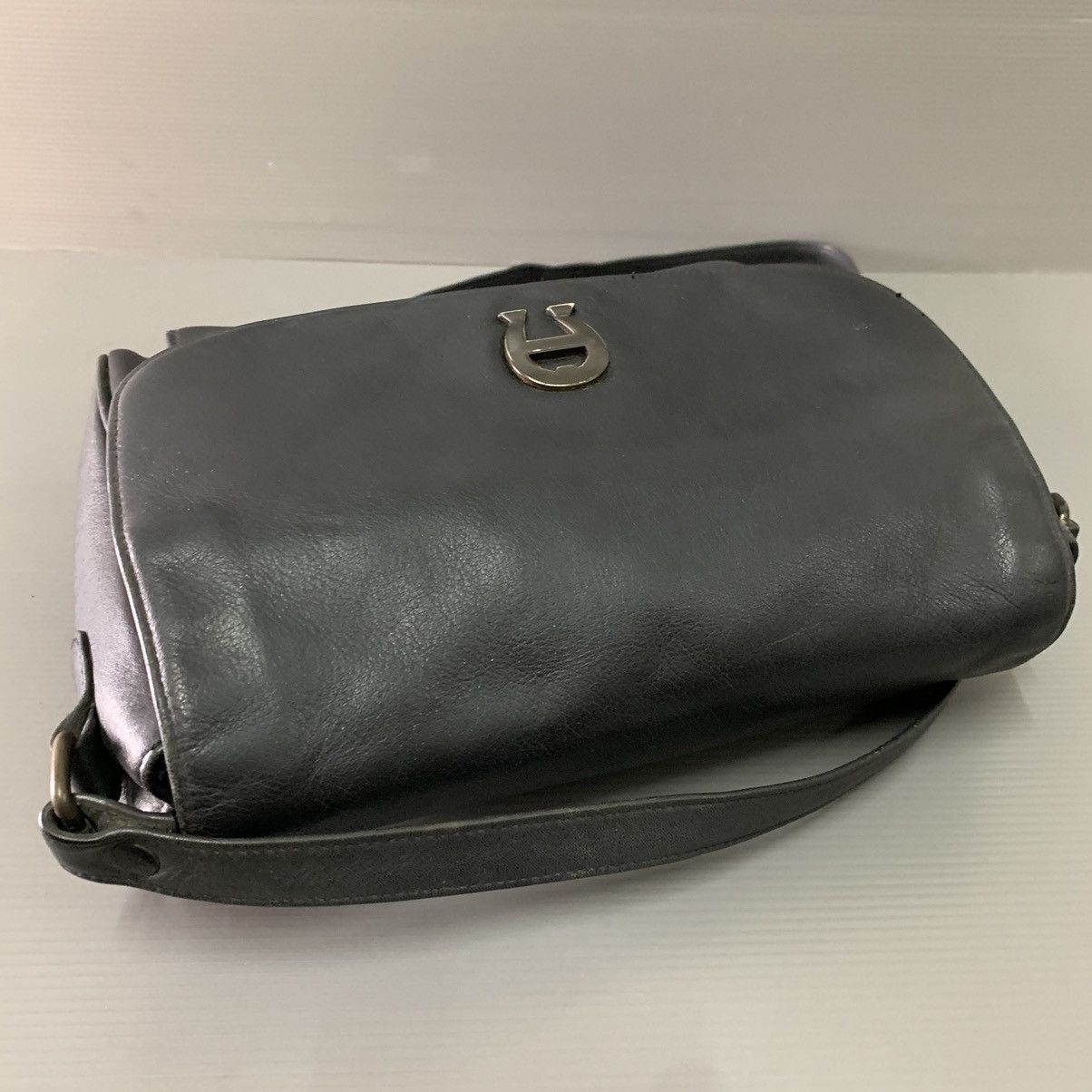 Aigner Aigner Leather Black Slingbag Size ONE SIZE - 4 Thumbnail