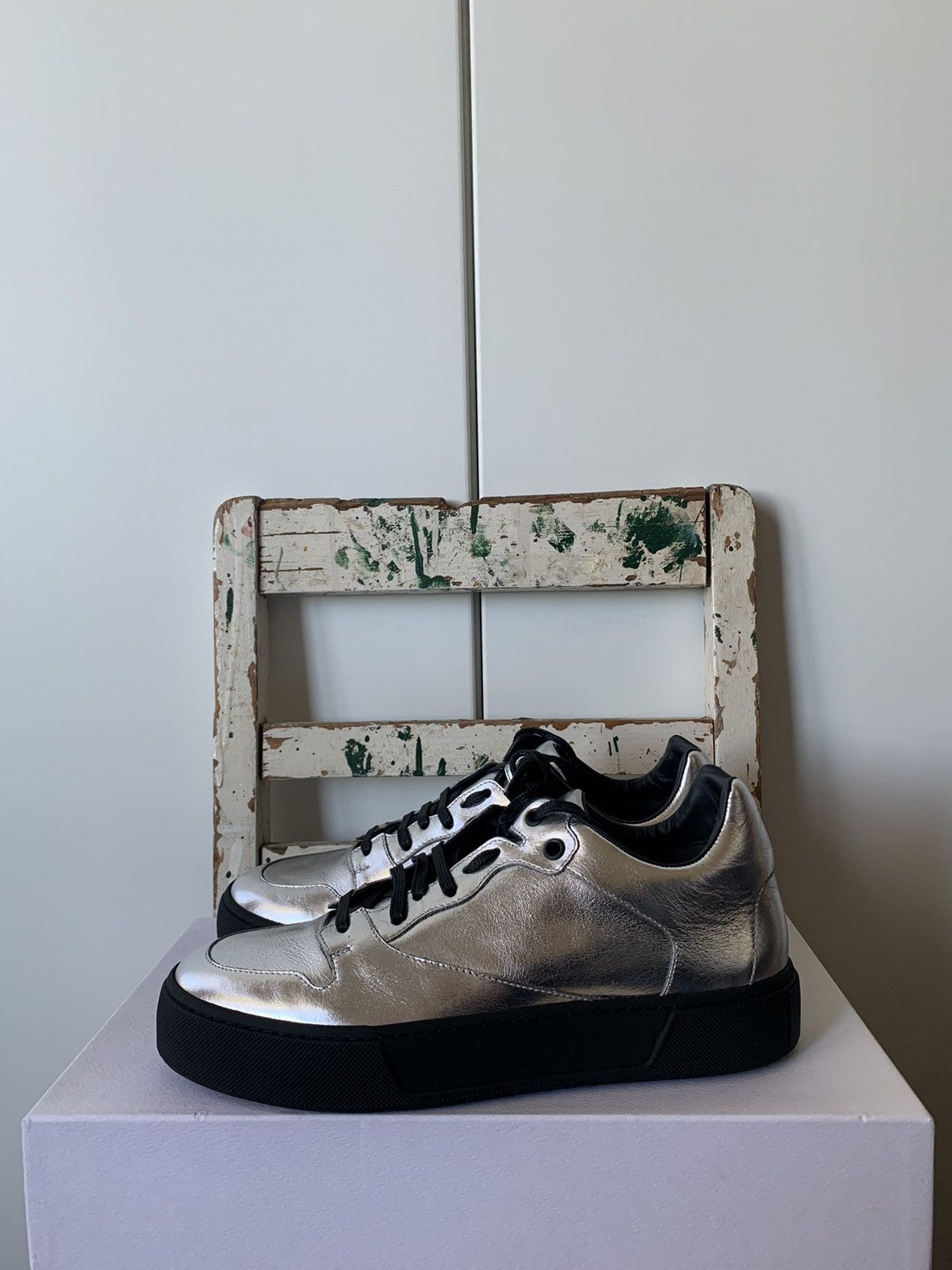 Balenciaga BALENCIAGA METALLIC SILVER SNEAKERS Size US 6 / EU 39 - 1 Thumbnail