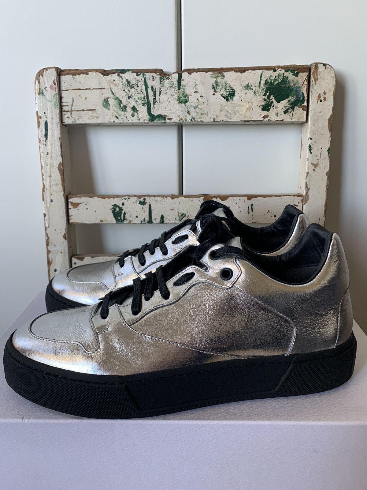 Balenciaga BALENCIAGA METALLIC SILVER SNEAKERS Size US 6 / EU 39 - 2 Thumbnail