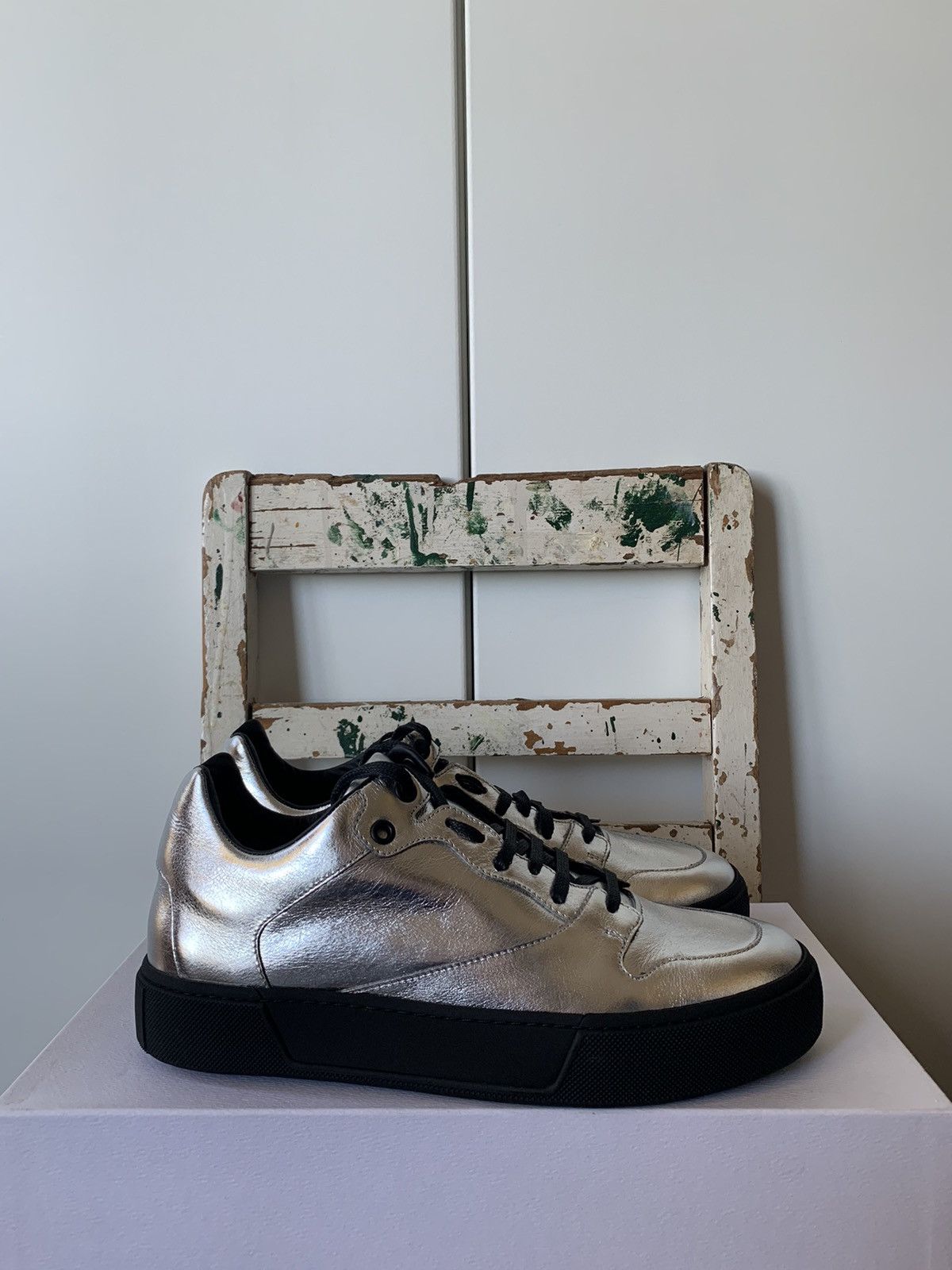 Balenciaga BALENCIAGA METALLIC SILVER SNEAKERS Size US 6 / EU 39 - 5 Thumbnail