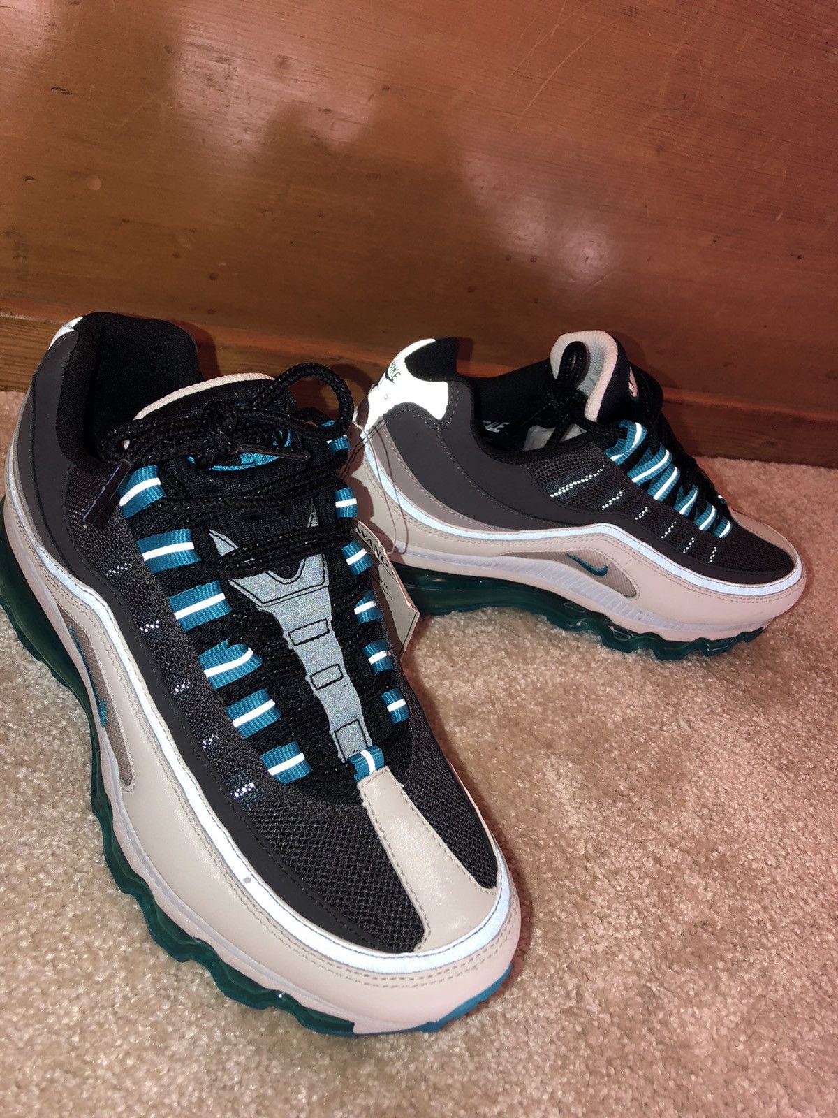 Air Max 24/7 (Sample)