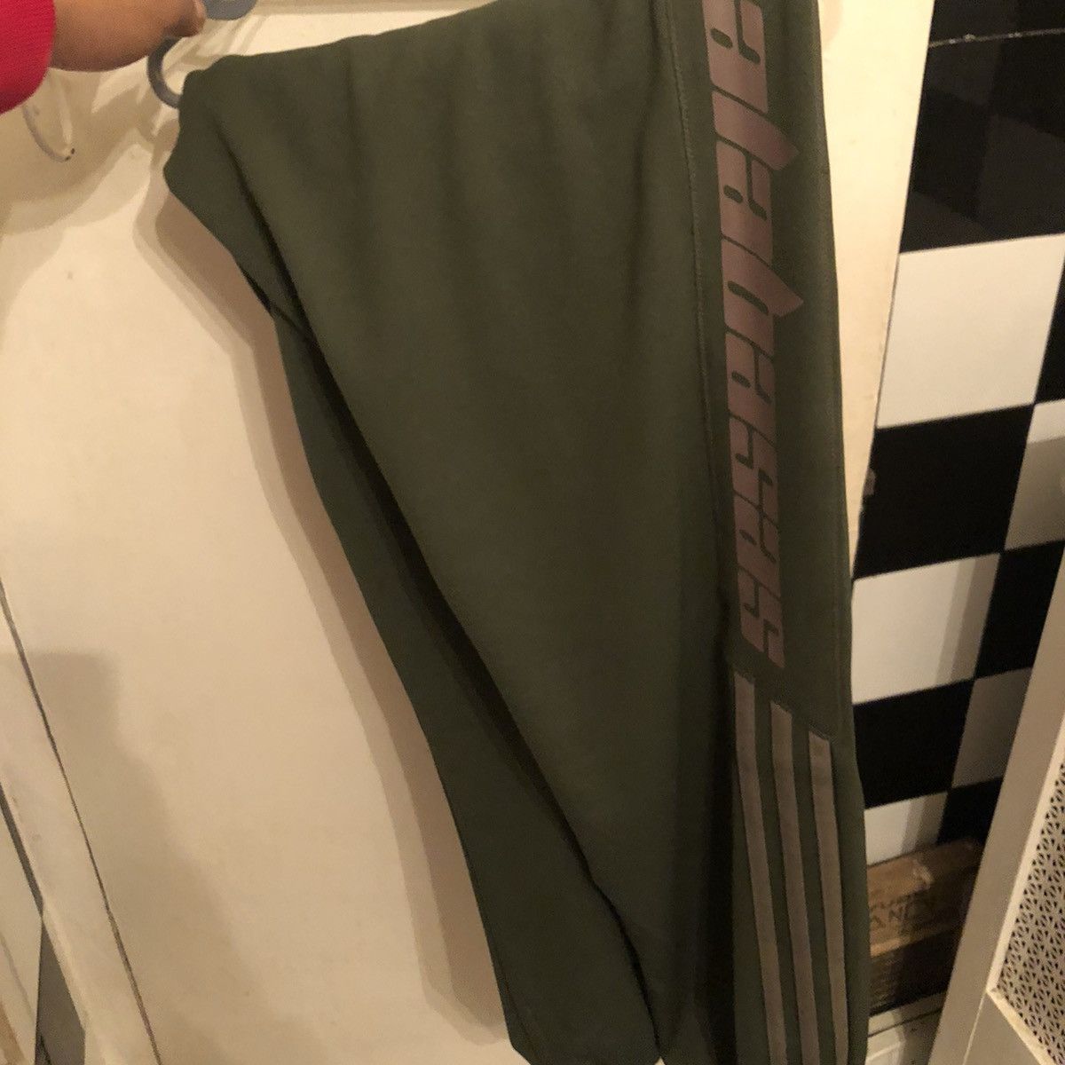 Adidas × Yeezy Calabasas Patch Sweatpants Size US 34 / EU 50 - 2 Thumbnail