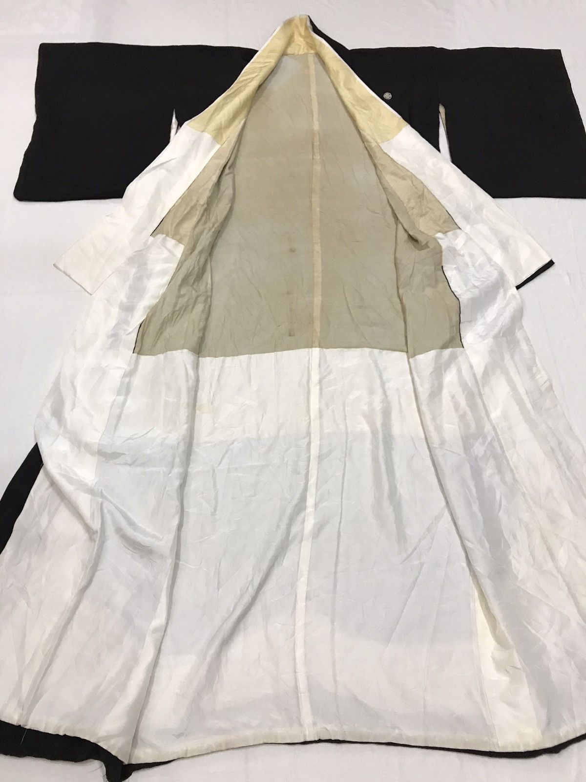 Japanese Brand × Vintage VINTAGE JAPANESE BLACK KIMONO GOLDEN THREAD PATTERN Size US L / EU 52-54 / 3 - 6 Thumbnail
