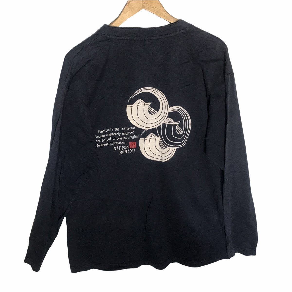 Japanese Brand Japan brand nippon bunyoh traditional design half button Size US L / EU 52-54 / 3 - 1 Thumbnail