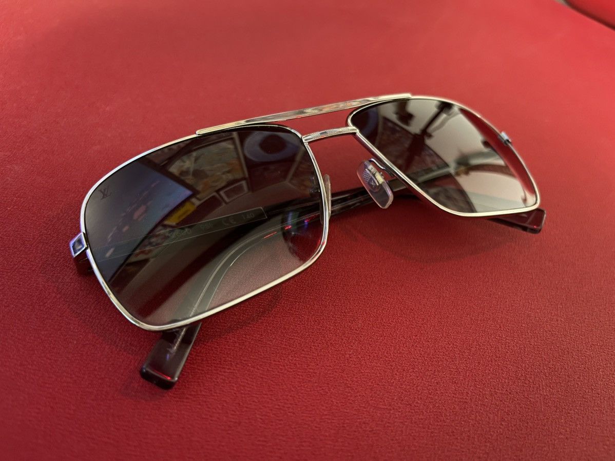 Louis Vuitton Louis Vuitton Attitude Sunglasses Z0260U 9SL Grailed
