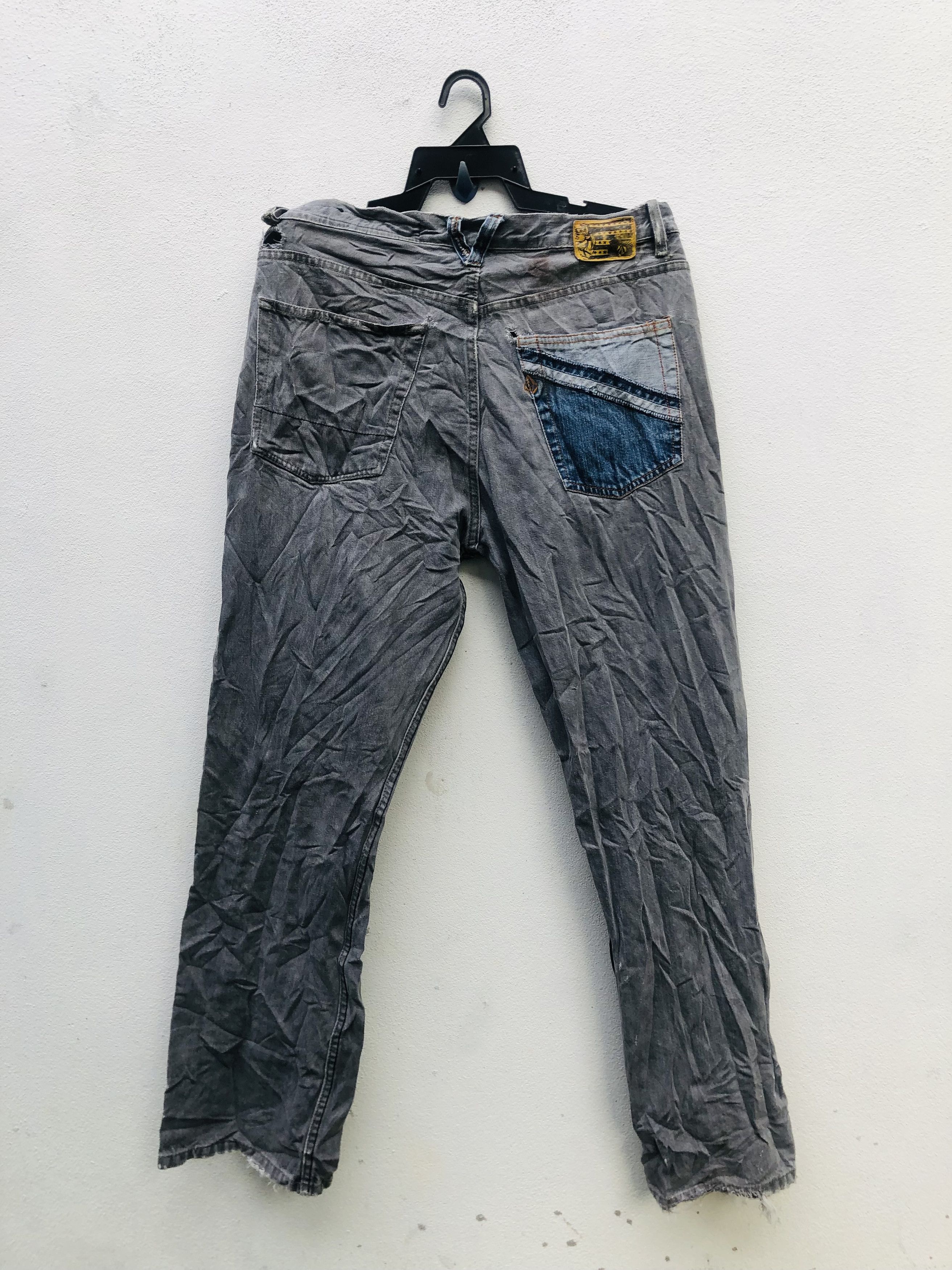 Japanese Brand × Volcom Vintage Volcom Skateboard Travis Scott Fashion Style Size US 34 / EU 50 - 2 Thumbnail
