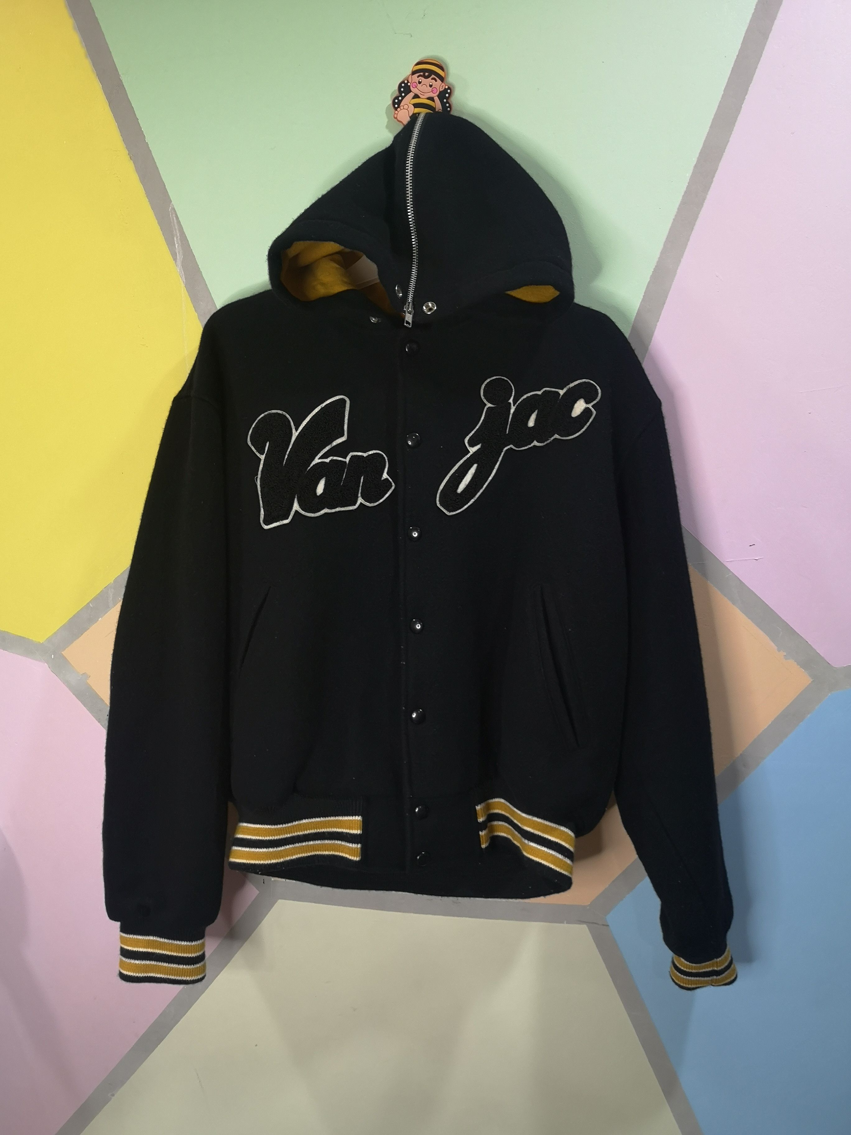 Van Jac Varcity Jacket With Hoodies