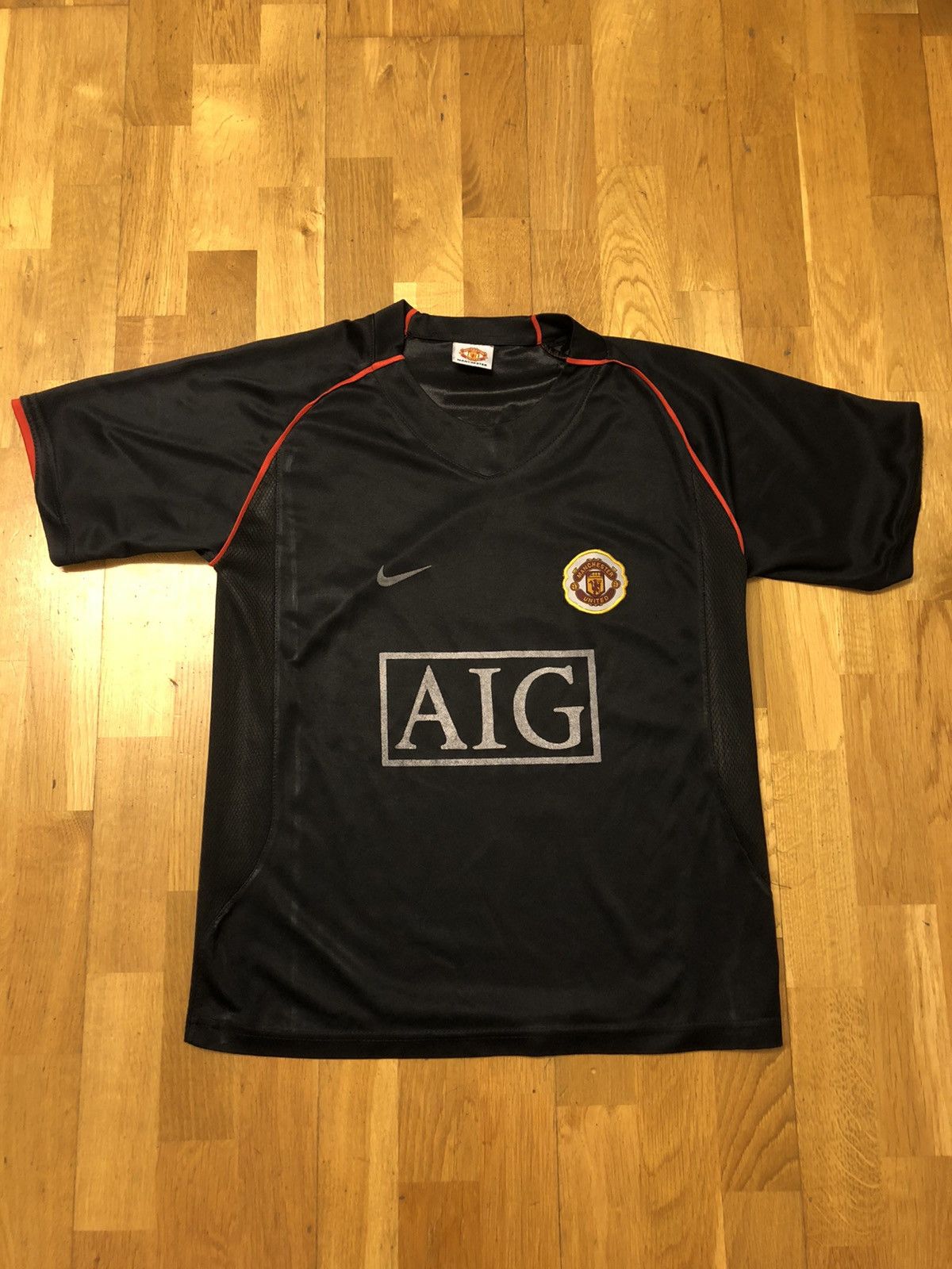 Other MANCHESTER UNITED AWAY BLACK REPLICA SOCCER FOOTBALL JERSEY Size US M / EU 48-50 / 2 - 1 Thumbnail