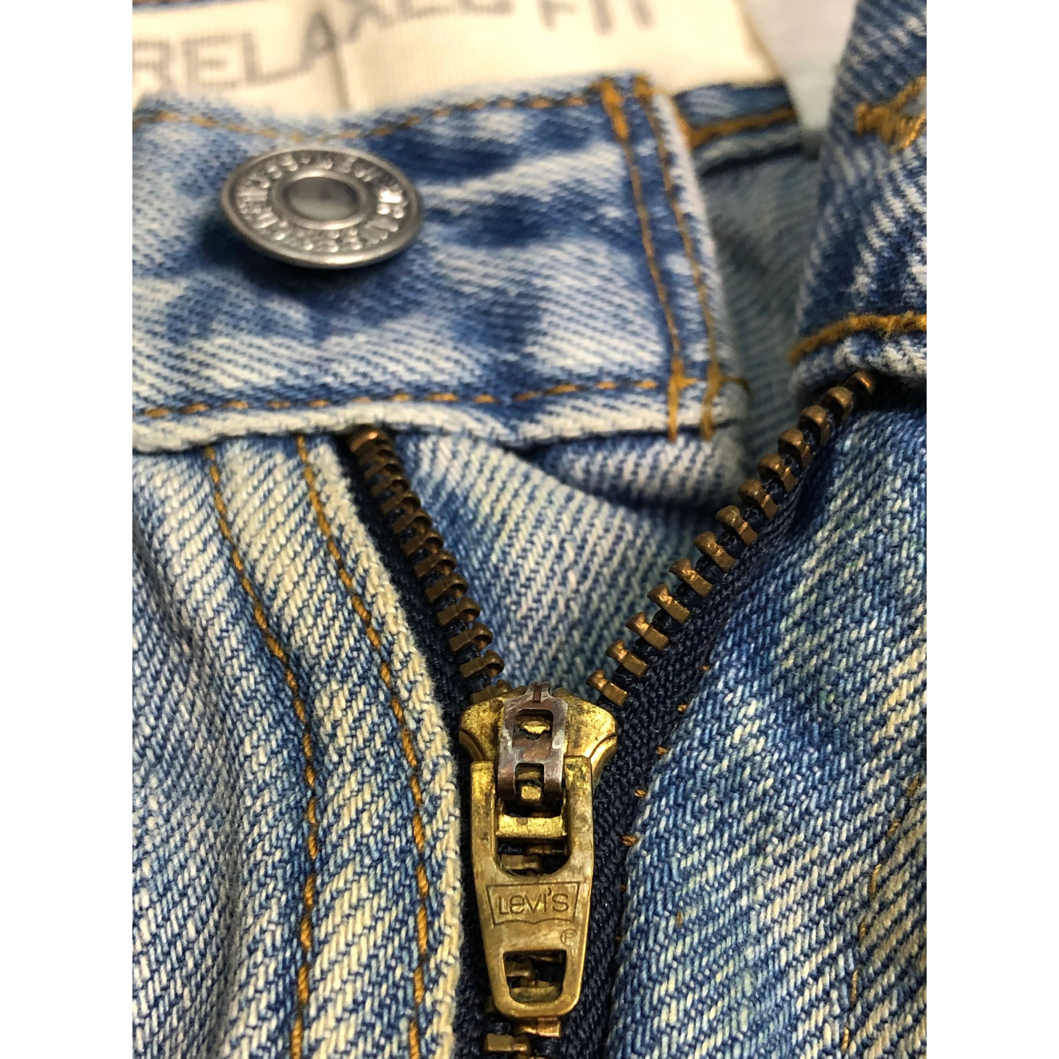 Levi's × Vintage Vintage Levis 550 Relaxed Fit Faded Denim Dirty DP0194 Size US 37 - 8 Thumbnail