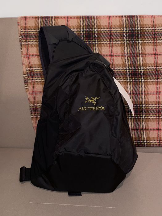 Arc'Teryx Arc'teryx Quiver Crossbody Pack System_A | Grailed