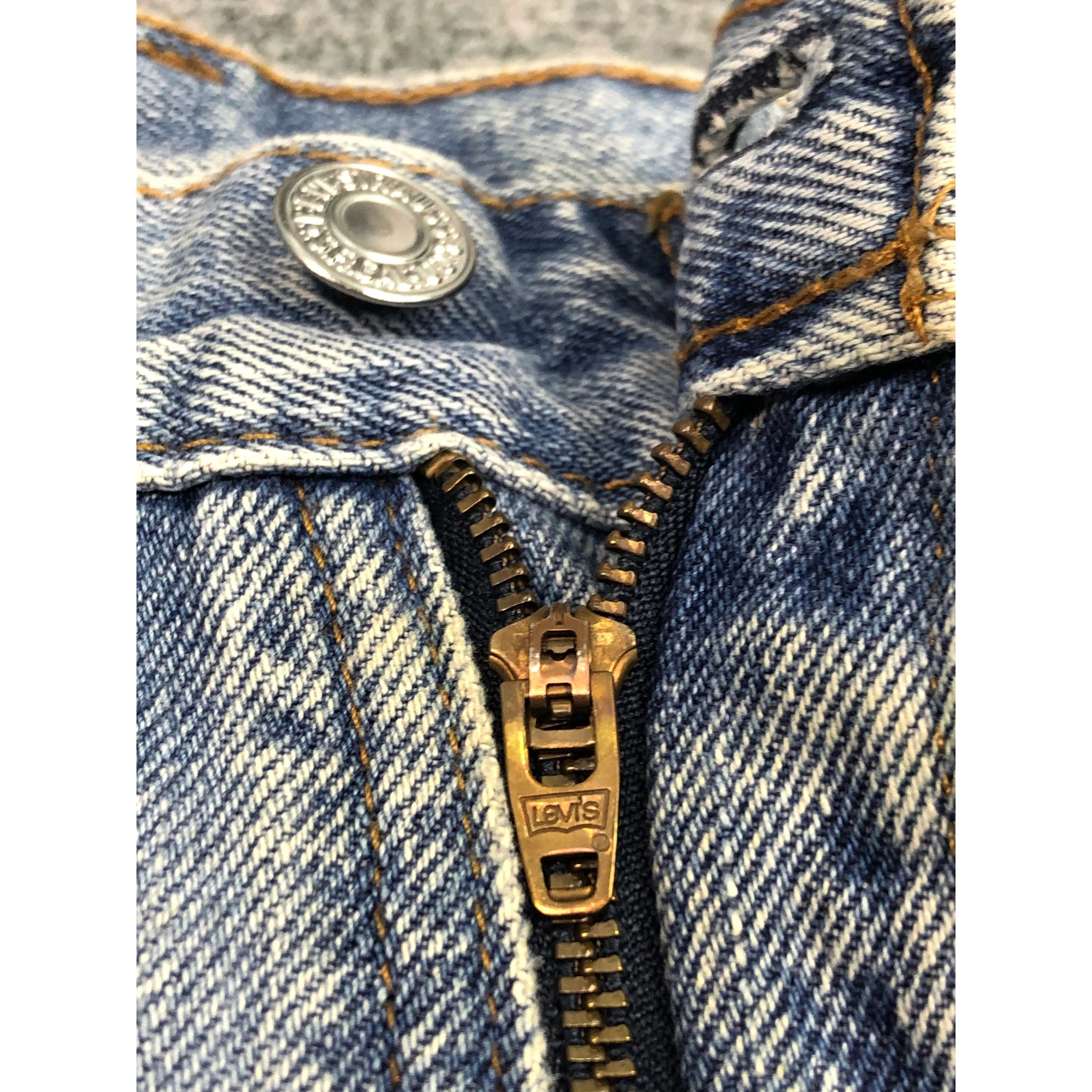 Levi's Vintage Levis 560 Lightwash Jeans DP0464 Size US 39 - 7 Thumbnail