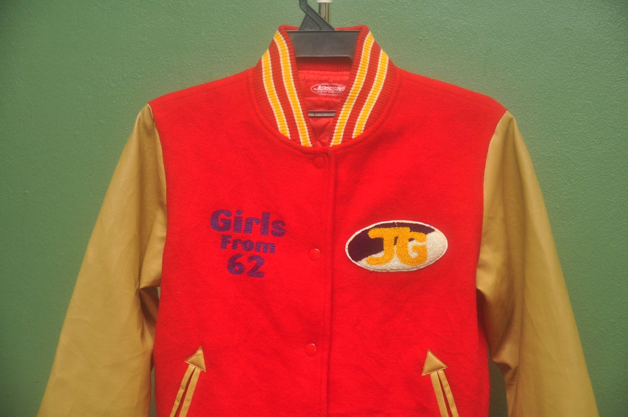 Japanese Brand Vintage Jessie Japanese Varsity Travis Scott Fashion Style Size US M / EU 48-50 / 2 - 3 Thumbnail