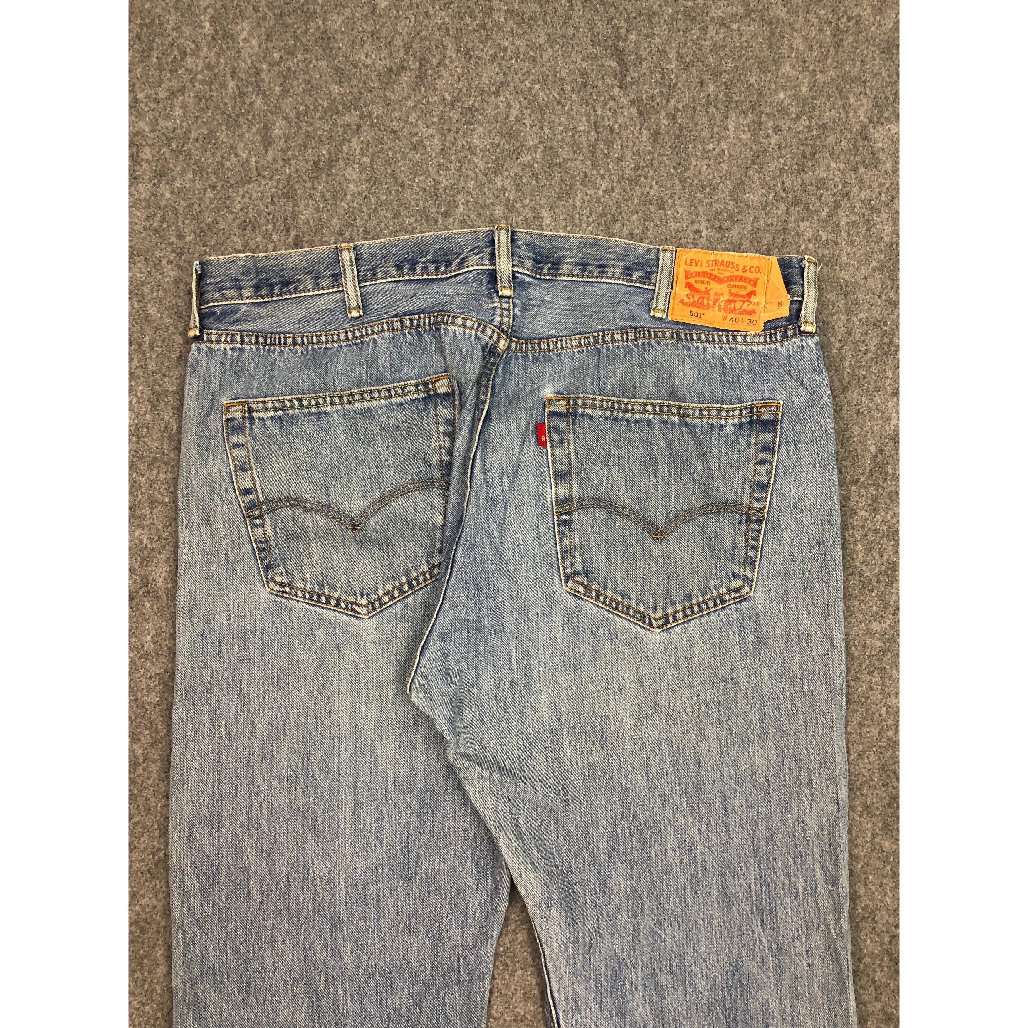 Levi's Vintage Levis 501 Jeans Lightwash DP0495 Size US 40 / EU 56 - 4 Thumbnail