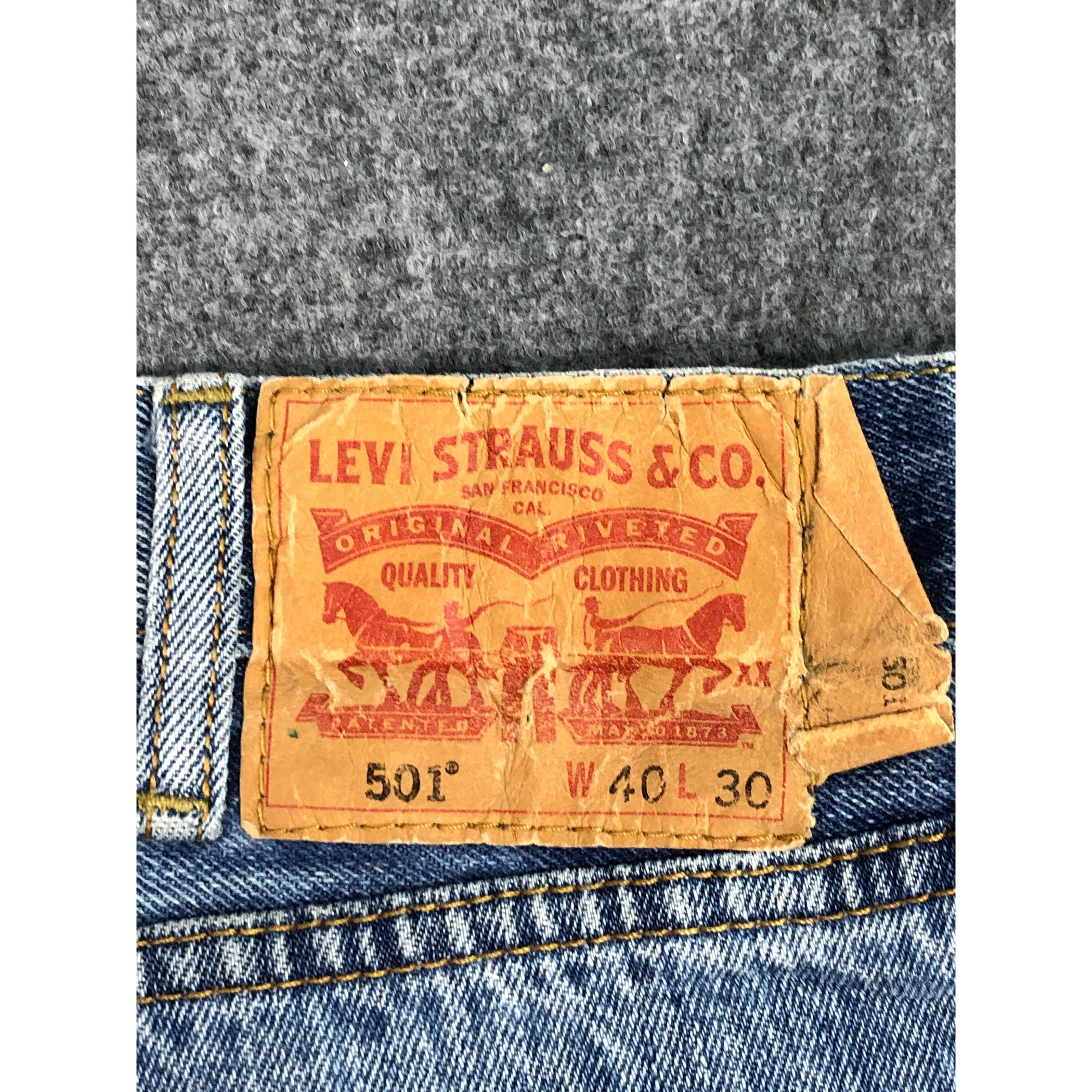 Levi's Vintage Levis 501 Jeans Lightwash DP0495 Size US 40 / EU 56 - 5 Thumbnail