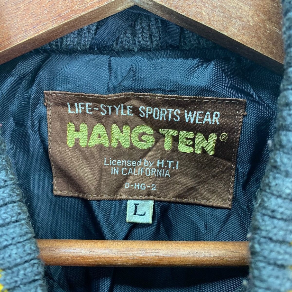 Hang Ten Vintage Hang Ten Surf Skate Sportswear Varsity Jacket Size US L / EU 52-54 / 3 - 5 Thumbnail