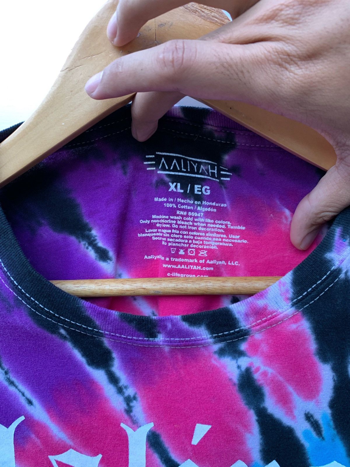Band Tees Merchandise Aaliyah American Singer Hip Hop Tie Dye Tee Size US XL / EU 56 / 4 - 5 Thumbnail